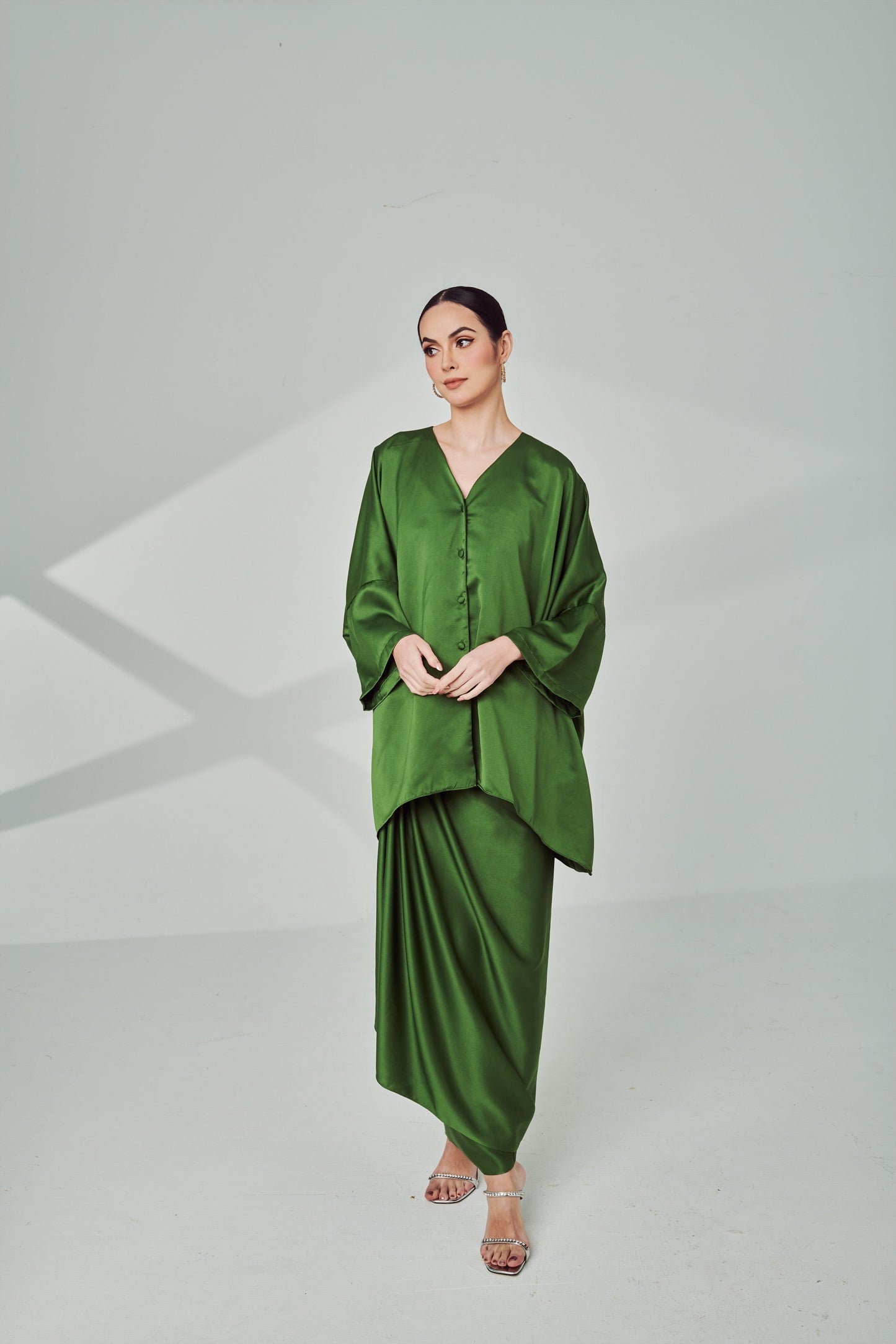 Vienna Satin Set (As-Is)