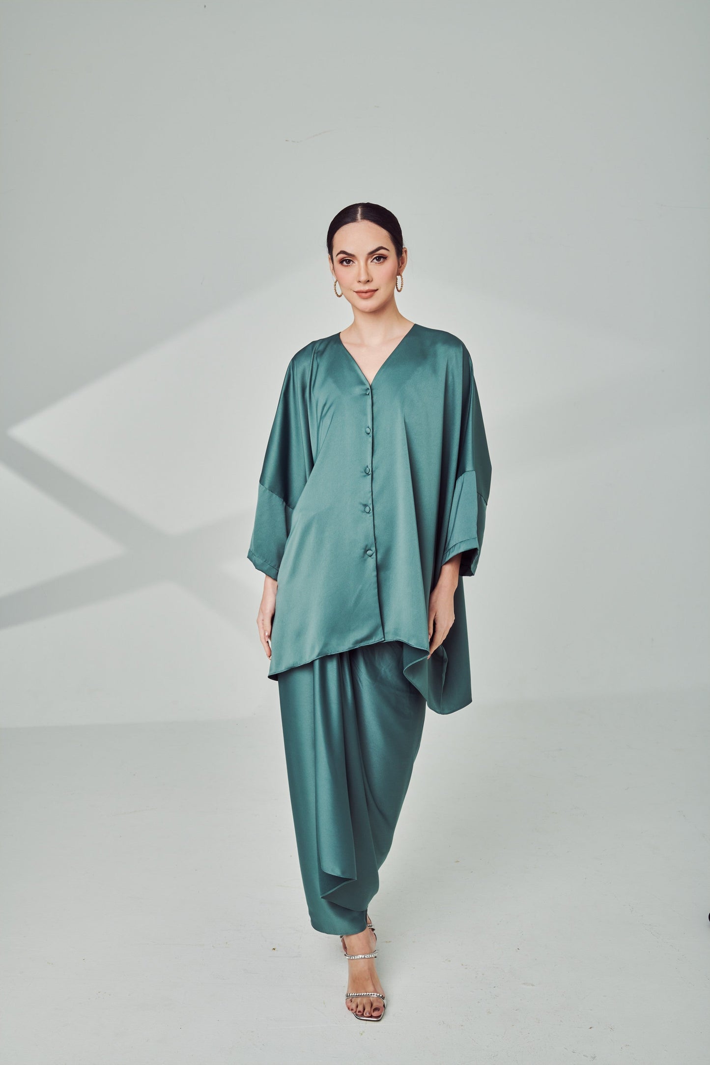 Vienna Satin Set (As-Is)