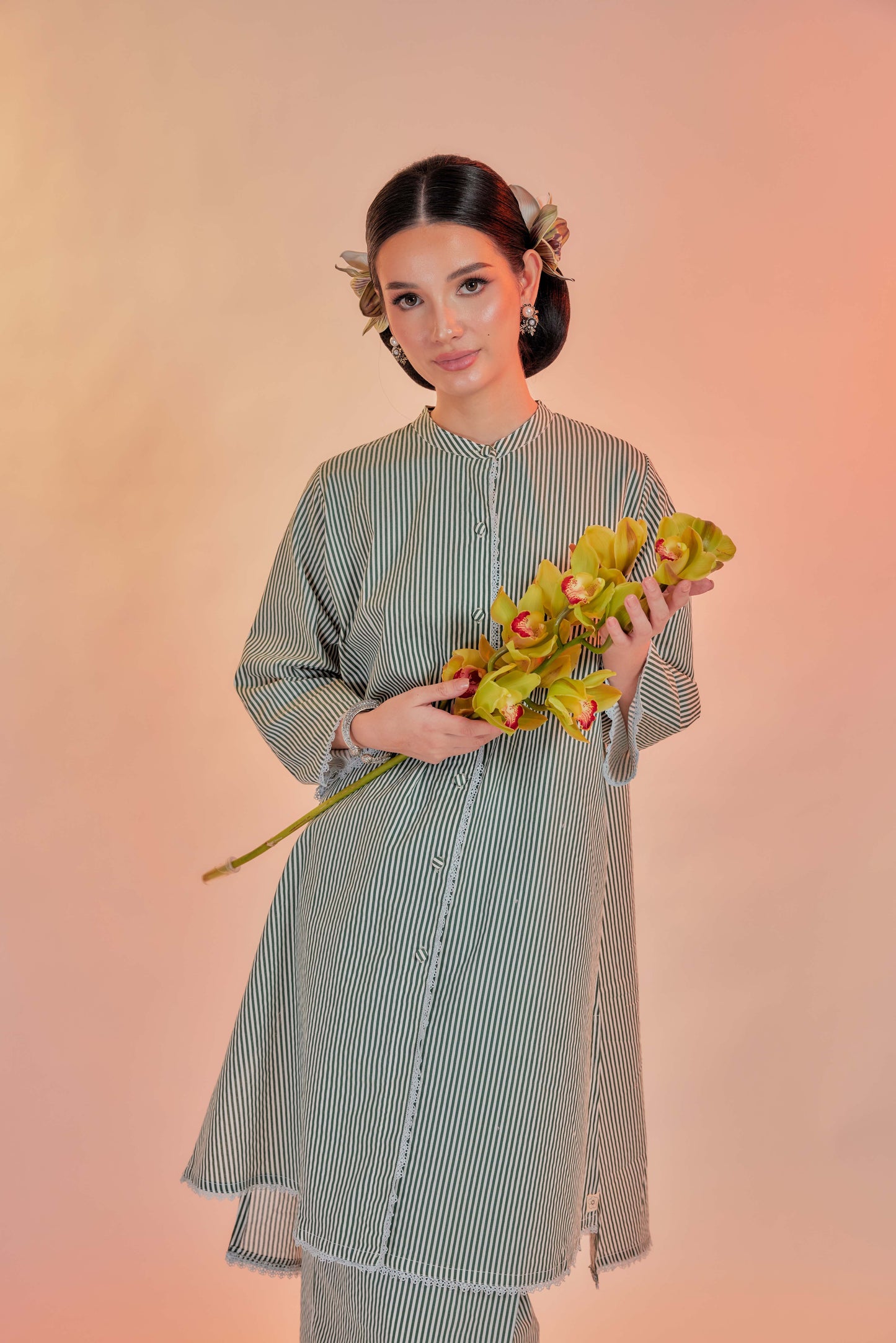 Daun-Airis Cotton Striped Kebarung with Lace Trim Set