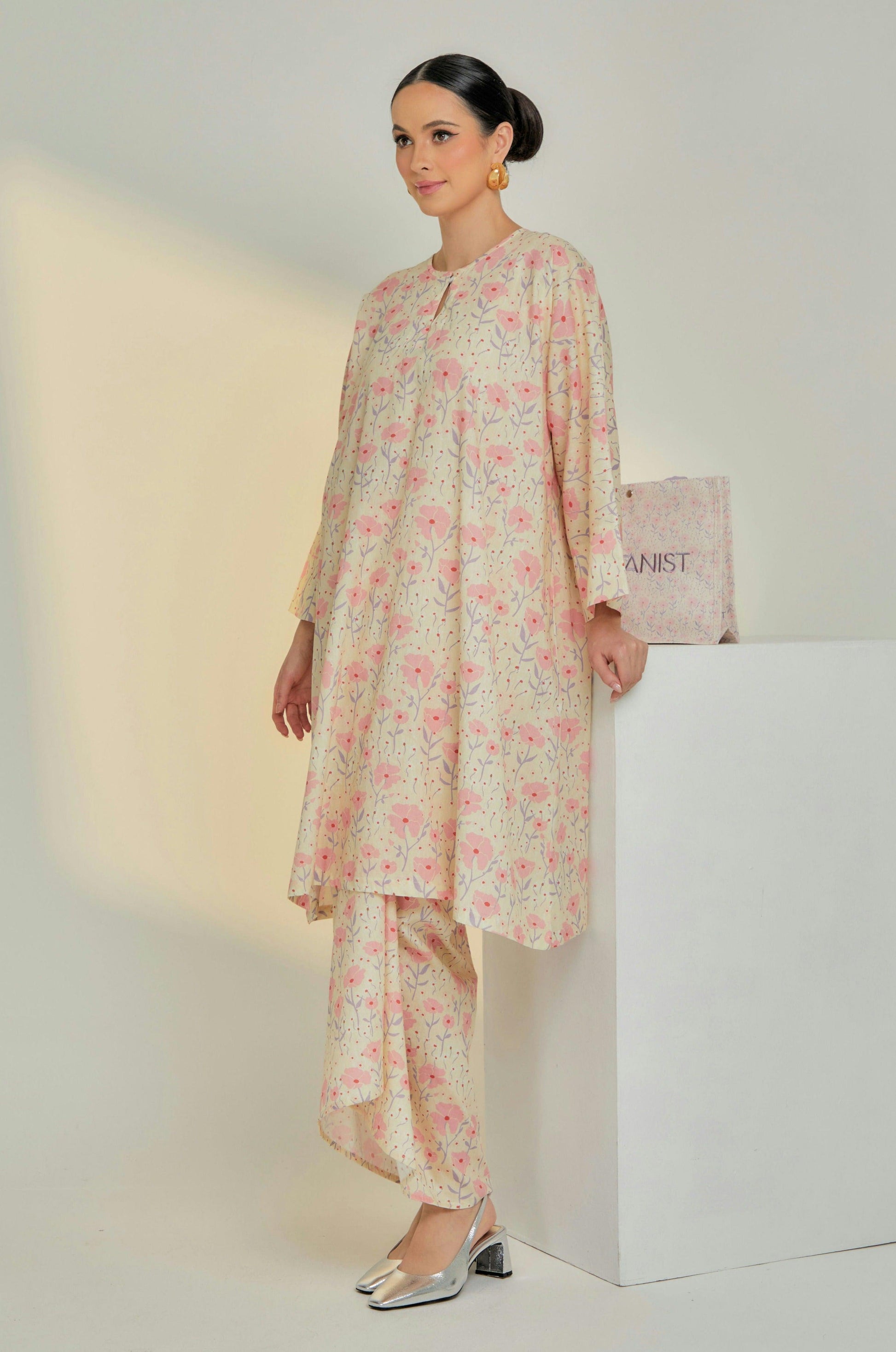 Amaya Cotton Kurung in Poppy Cream (To be shipped by 20th February onwards) Caftanist