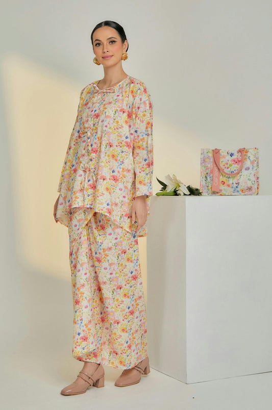 Nara Bow Cotton Two-Piece in Flower Field - Caftanist