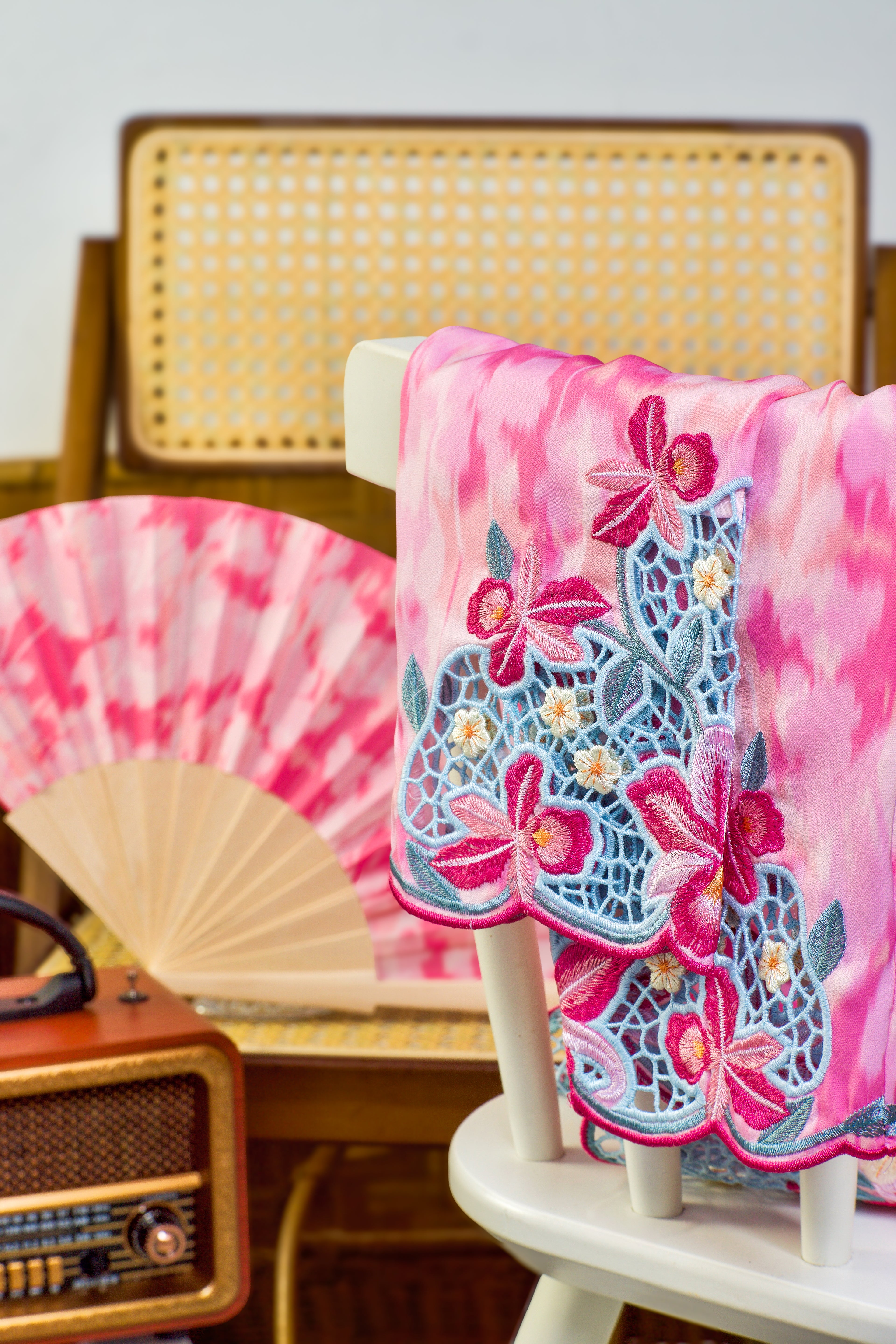 24 - Dewi Kemuning I - Kebarung Sulam Goyang Set With Matching Fan & Selendang