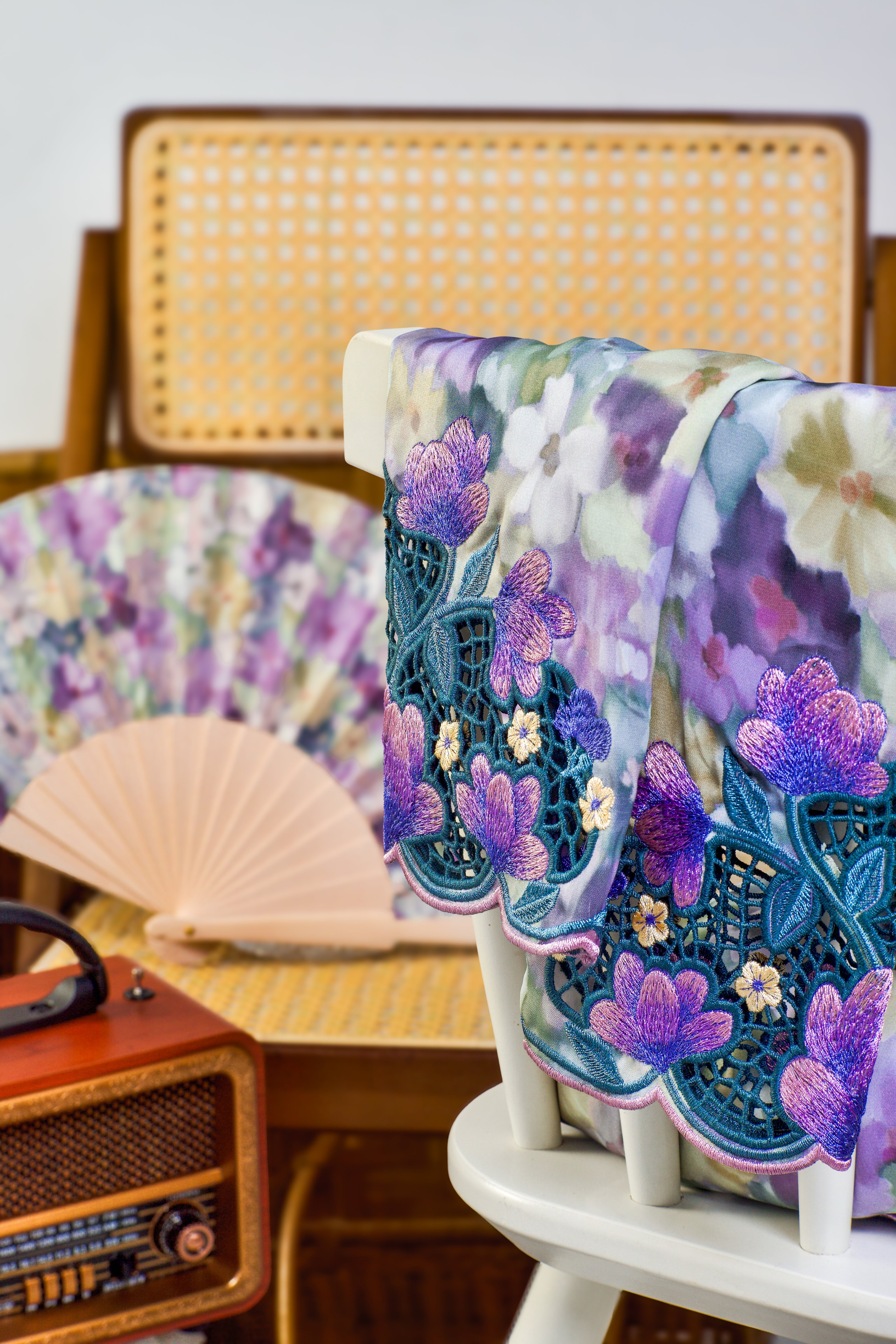 16 - Sundari Kenanga I - Kebarung Sulam Goyang Set With Matching Fan & Selendang