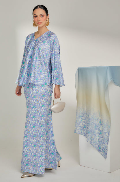 Jardin Jasmine Ⅰ Bell Sleeved Kebaya Set With Scarf - Caftanist