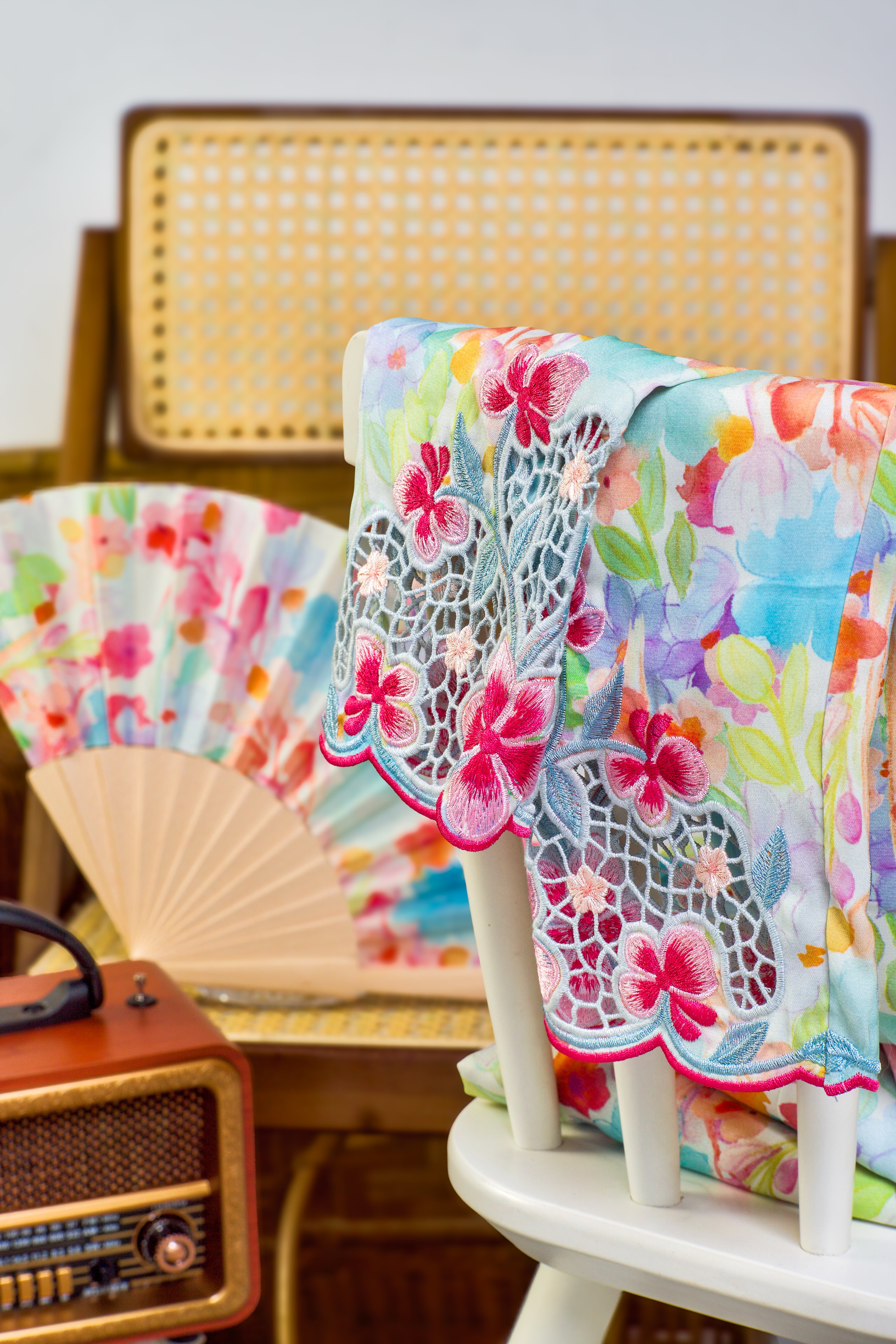 47 - Puspa Warna - Kebaya Sulam Goyang Set With Matching Fan & Selendang [PREORDER]