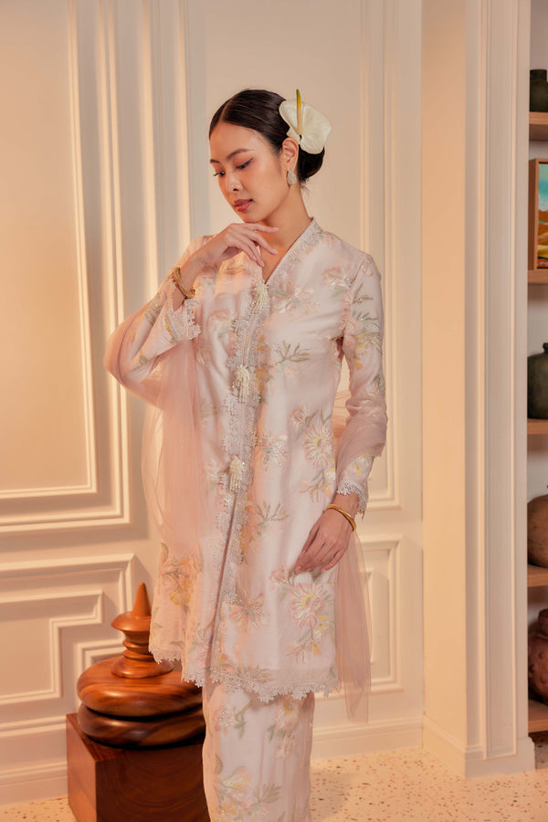 Ballerina Pink - Embun Sulam Kurung with 3-Piece Pearled Brooch Set (Fully Lined)