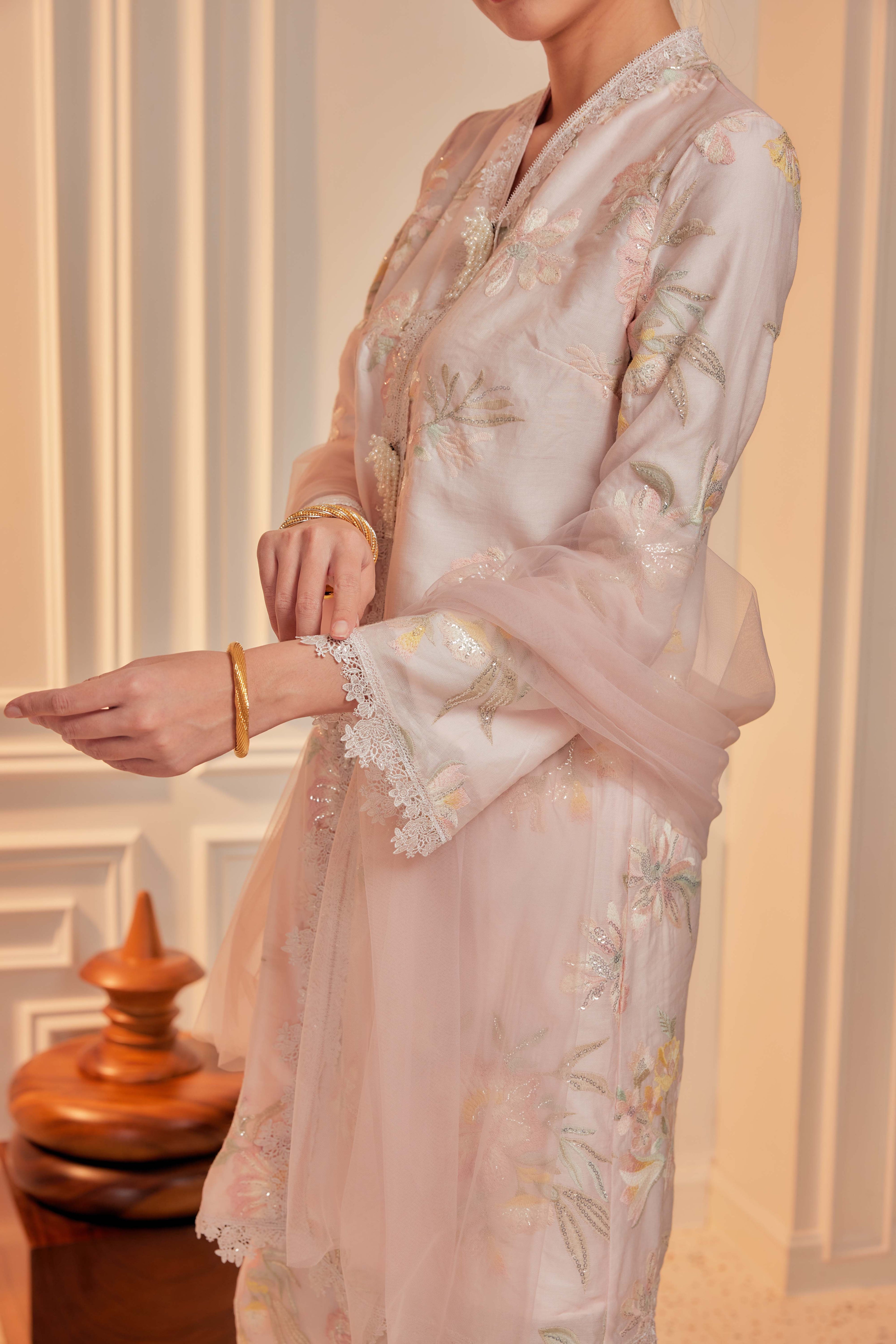 Ballerina Pink - Embun Sulam Kurung with 3-Piece Pearled Brooch Set (Fully Lined)