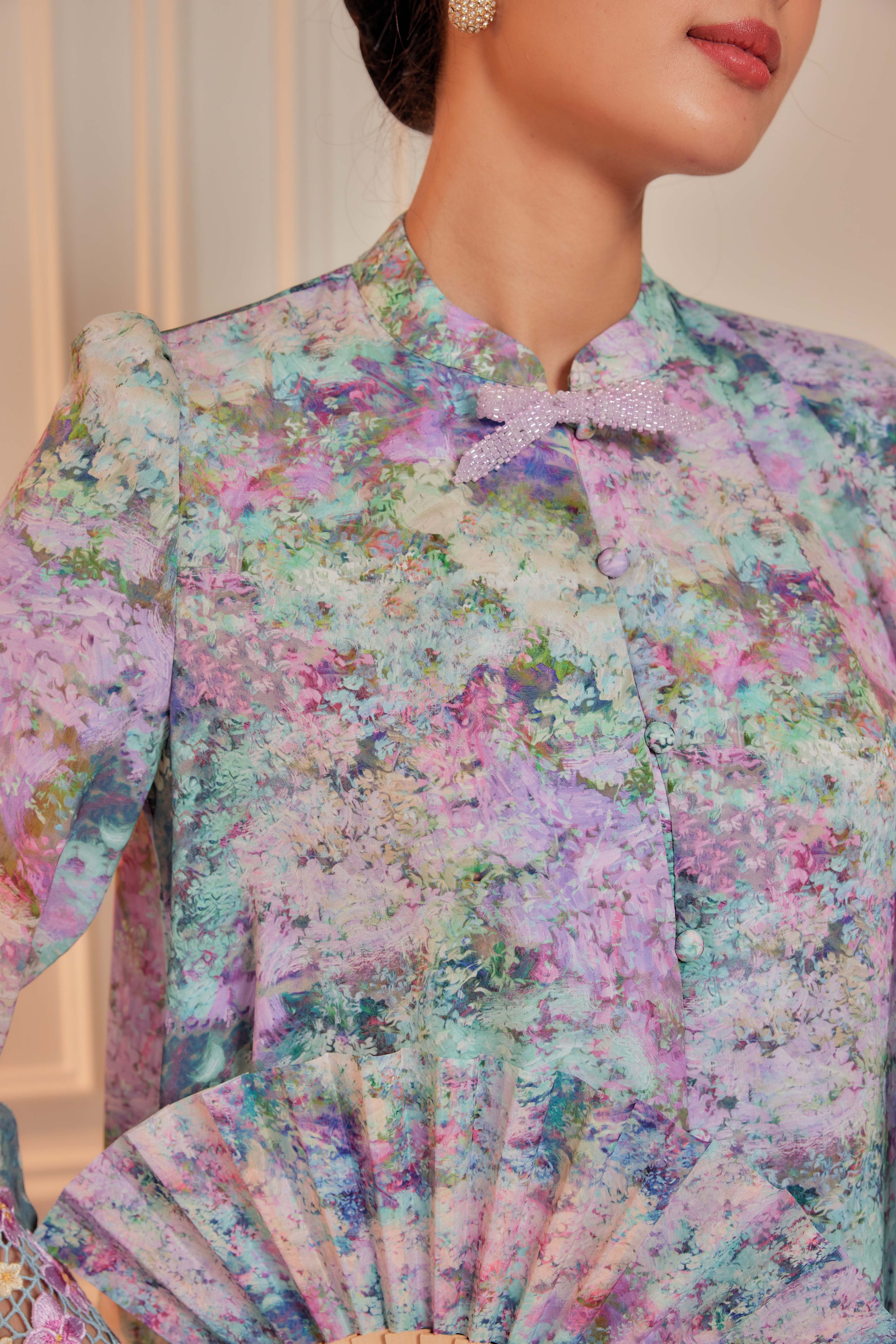 09 - Taman Sari - Kebarung Sulam Goyang Set With Matching Fan & Selendang