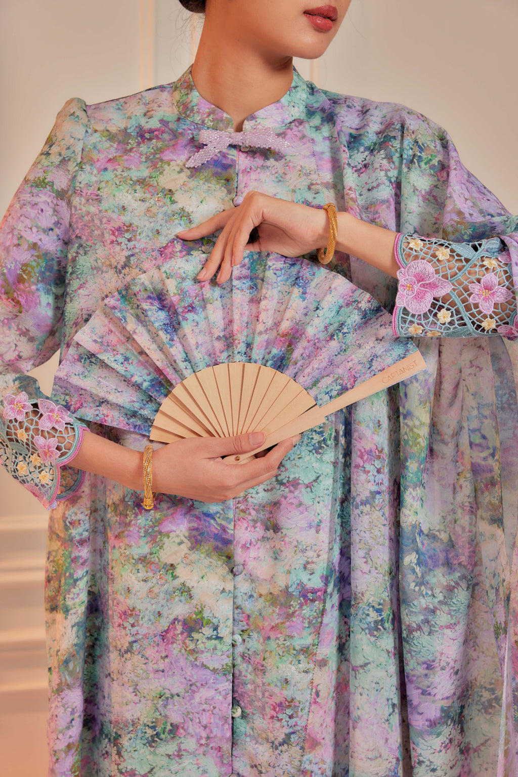 09 - Taman Sari - Kebarung Sulam Goyang Set With Matching Fan & Selendang