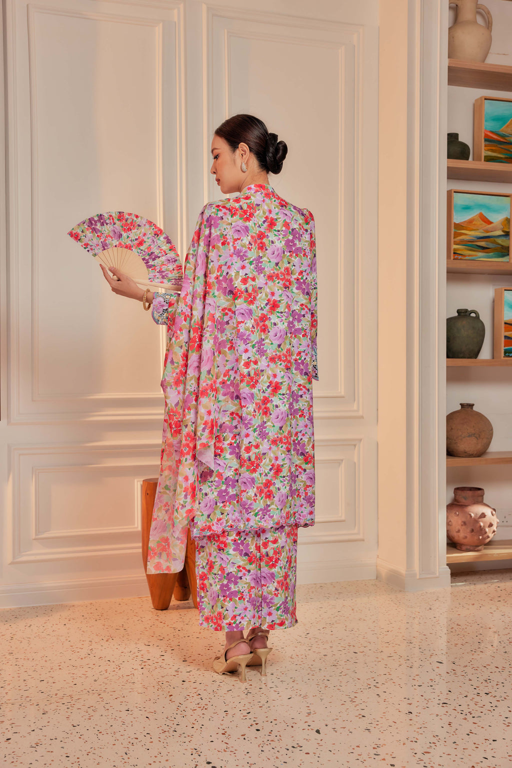 08 - Sekar Arum II - Kebarung Sulam Goyang Set With Matching Fan & Selendang