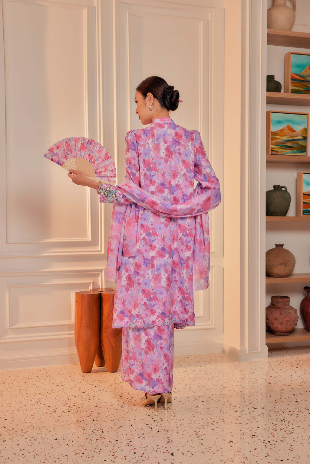 19 - Sundari Kenanga IV - Kebarung Sulam Goyang Set With Matching Fan & Selendang