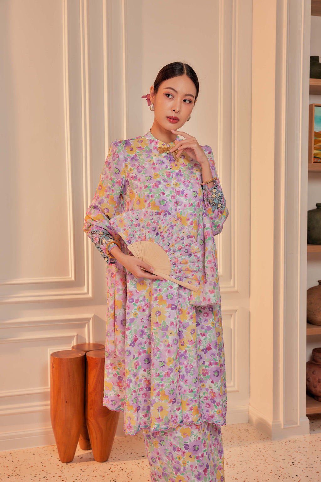 15 - Indah Sekarjati II - Kebarung Sulam Goyang Set With Matching Fan & Selendang