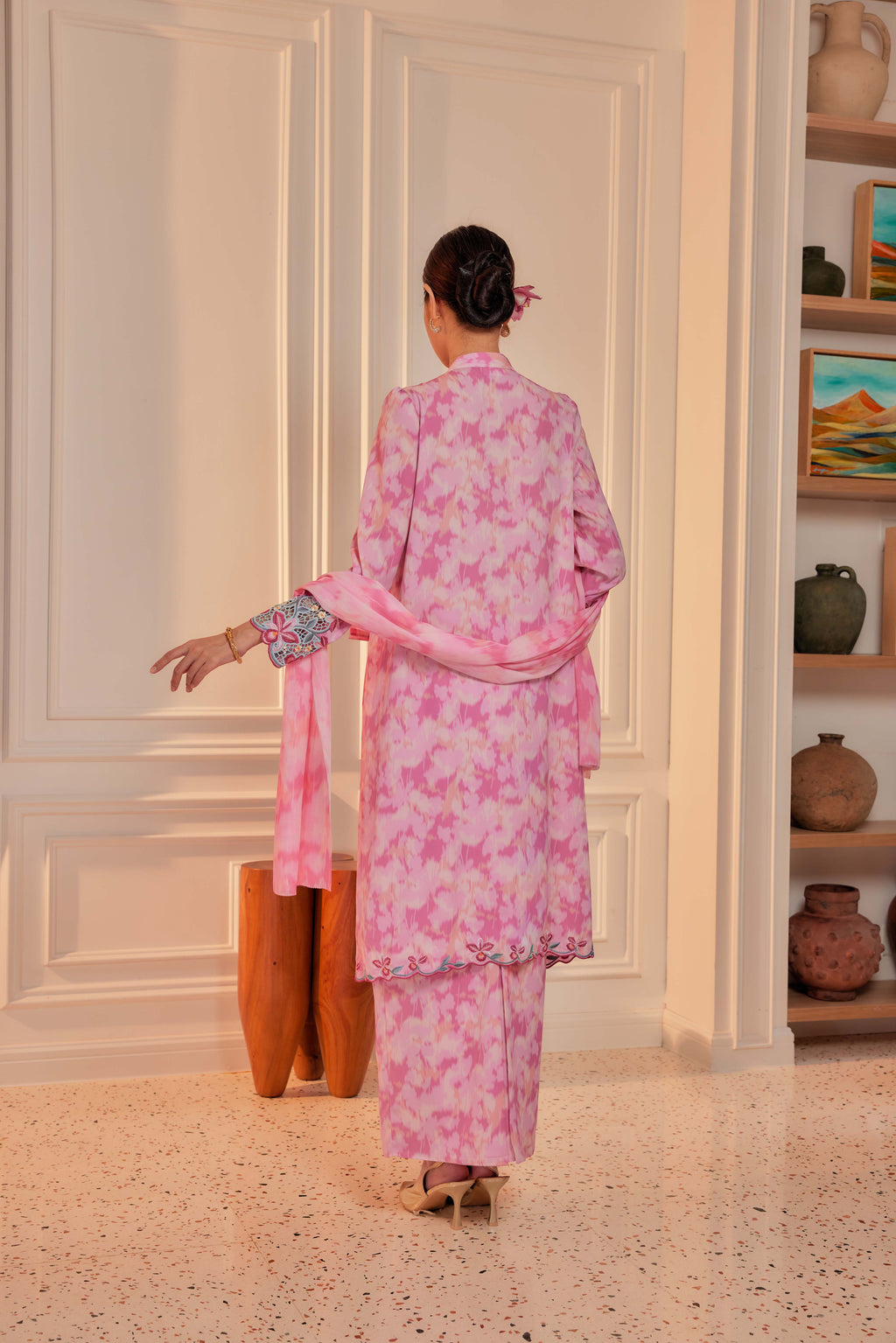 24 - Dewi Kemuning I - Kebarung Sulam Goyang Set With Matching Fan & Selendang