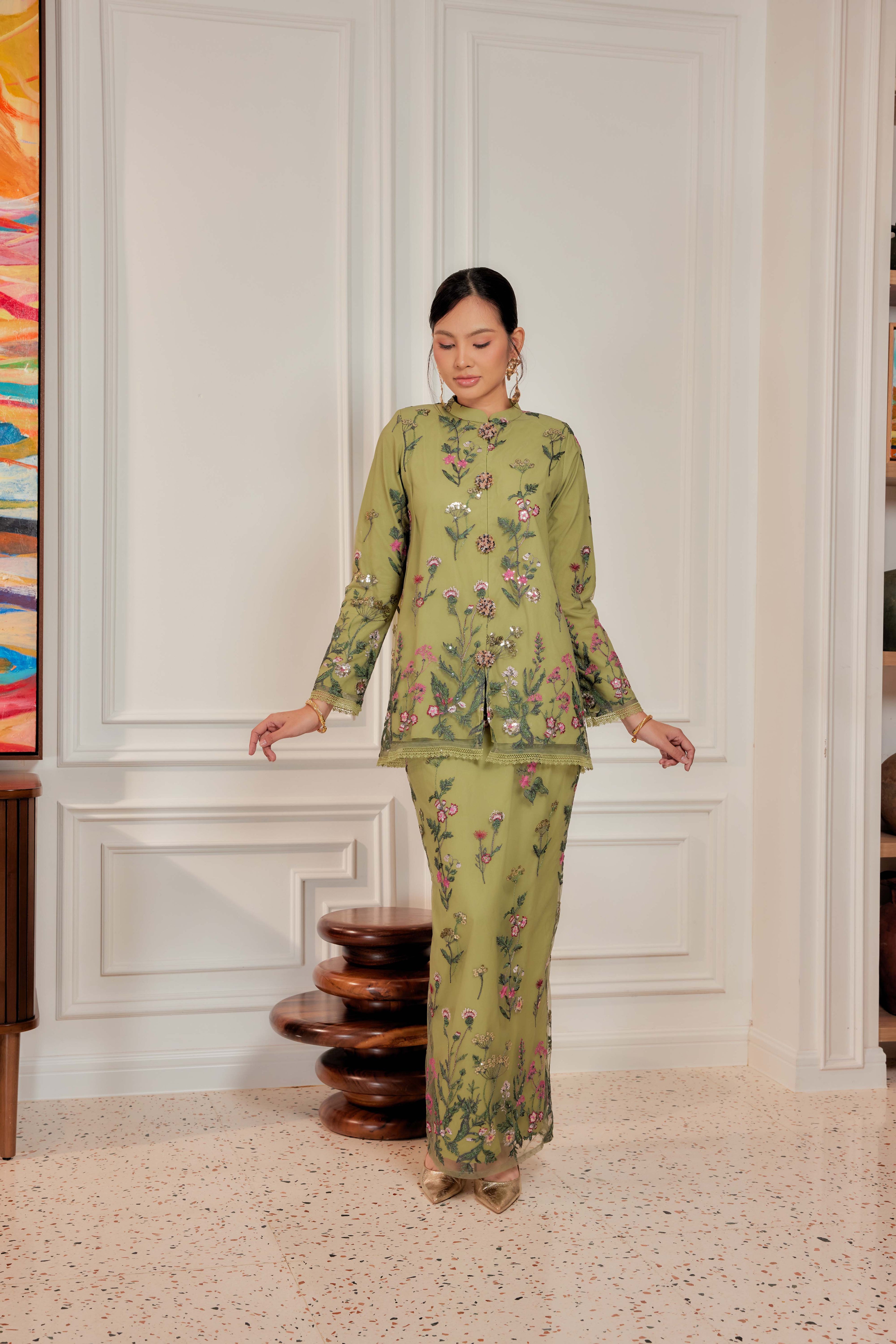 Strawberry Matcha - Dian Embellished Kebarung with Embroidery Lace Trim [PREORDER MID FEB]