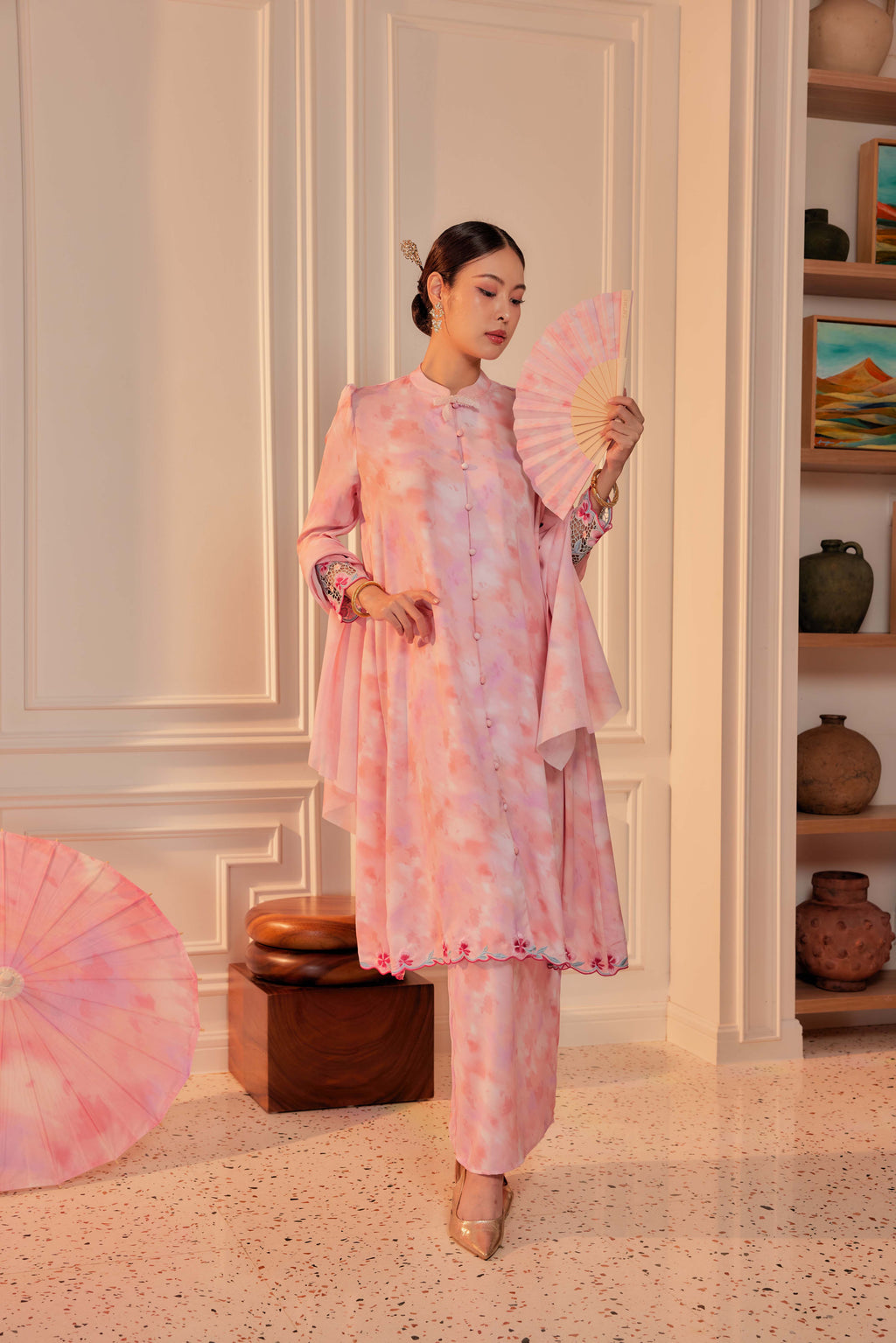 22 - Anggrek Bulan - Kebarung Sulam Goyang Set With Matching Fan & Selendang