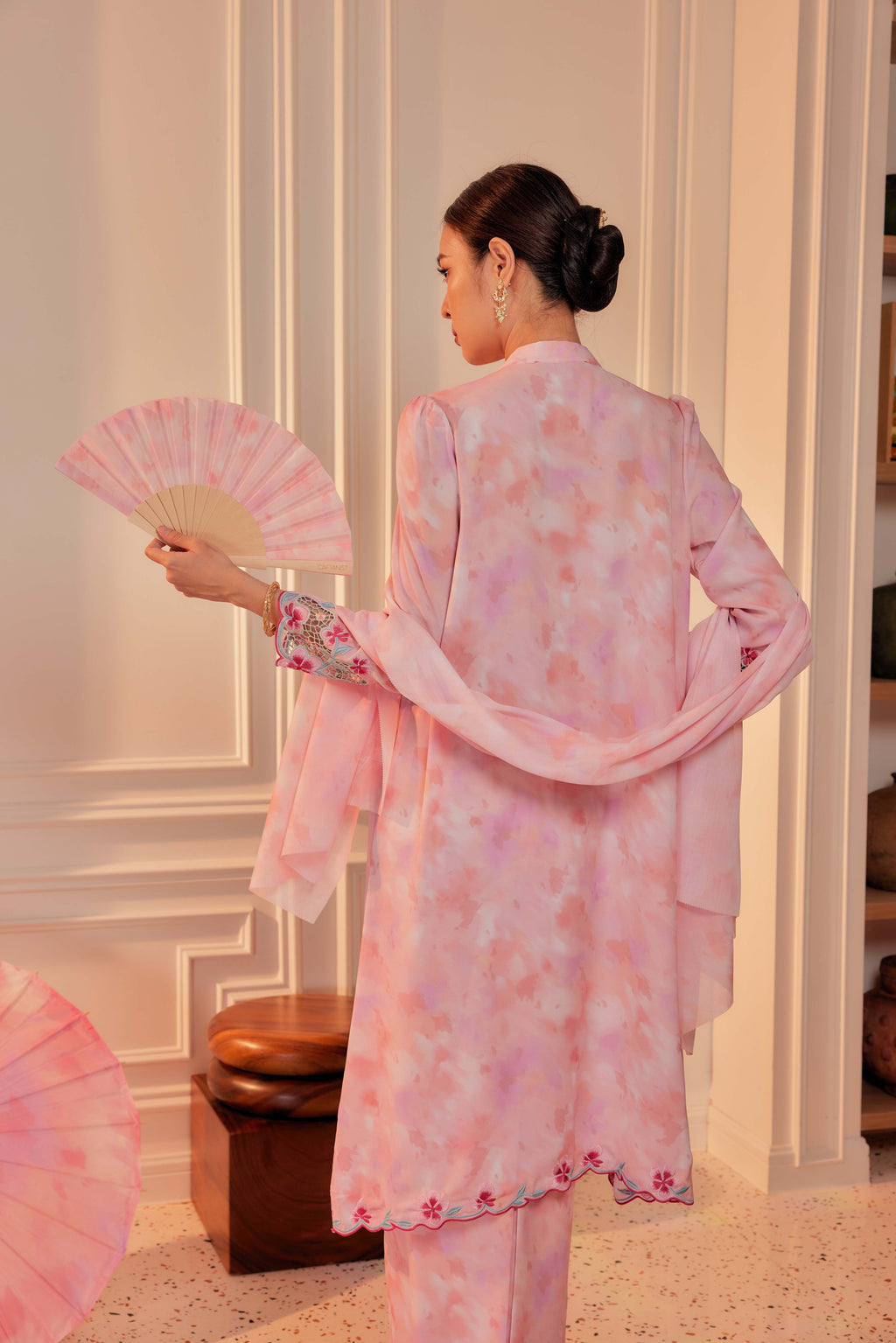 22 - Anggrek Bulan - Kebarung Sulam Goyang Set With Matching Fan & Selendang