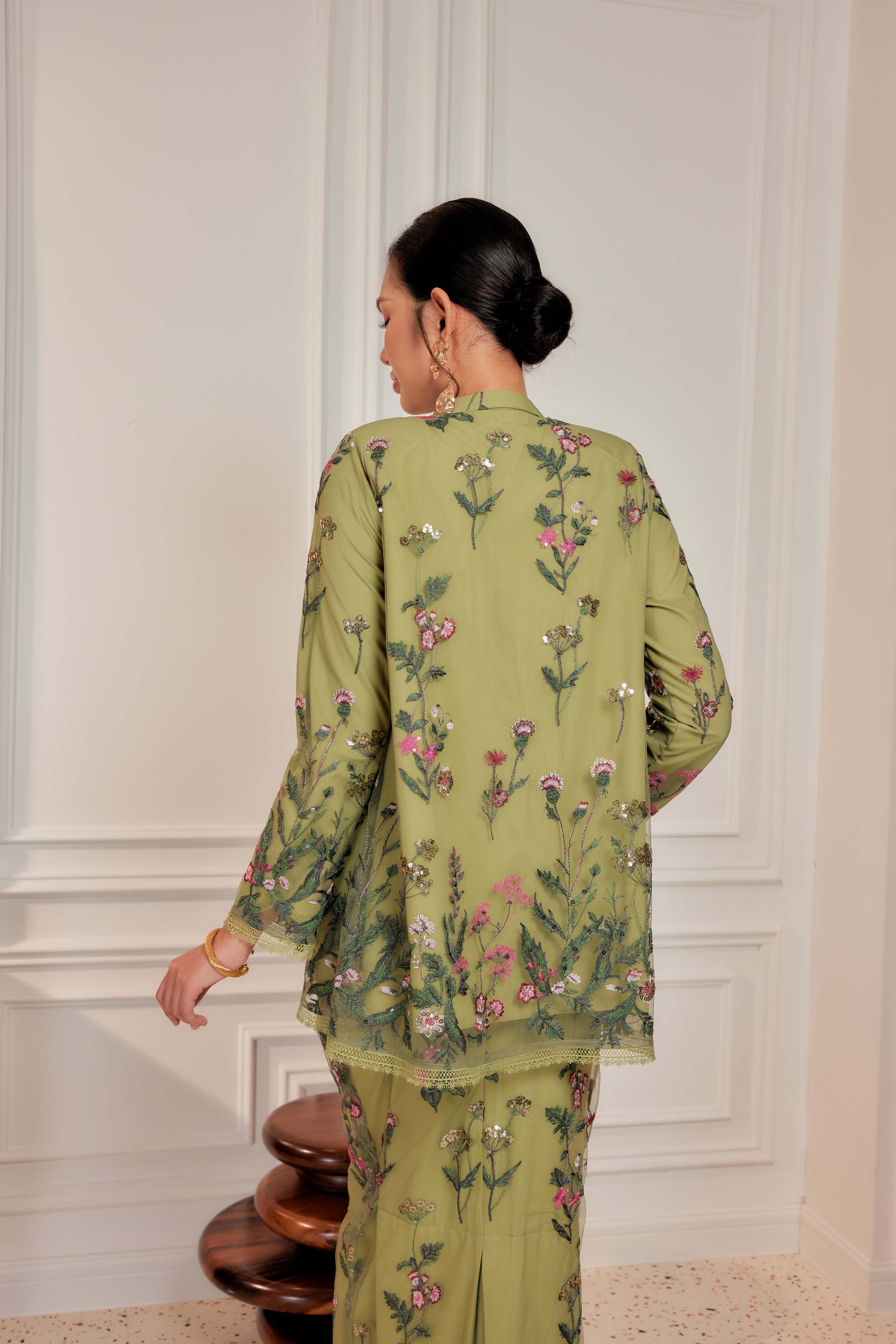 Strawberry Matcha - Dian Embellished Kebarung with Embroidery Lace Trim [PREORDER MID FEB]