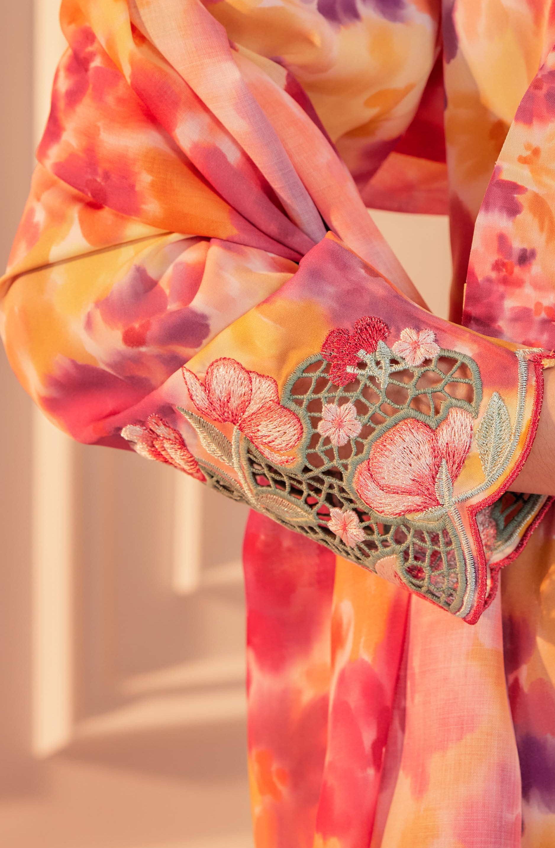 18 - Sundari Kenanga III - Kebarung Sulam Goyang Set With Matching Fan & Selendang