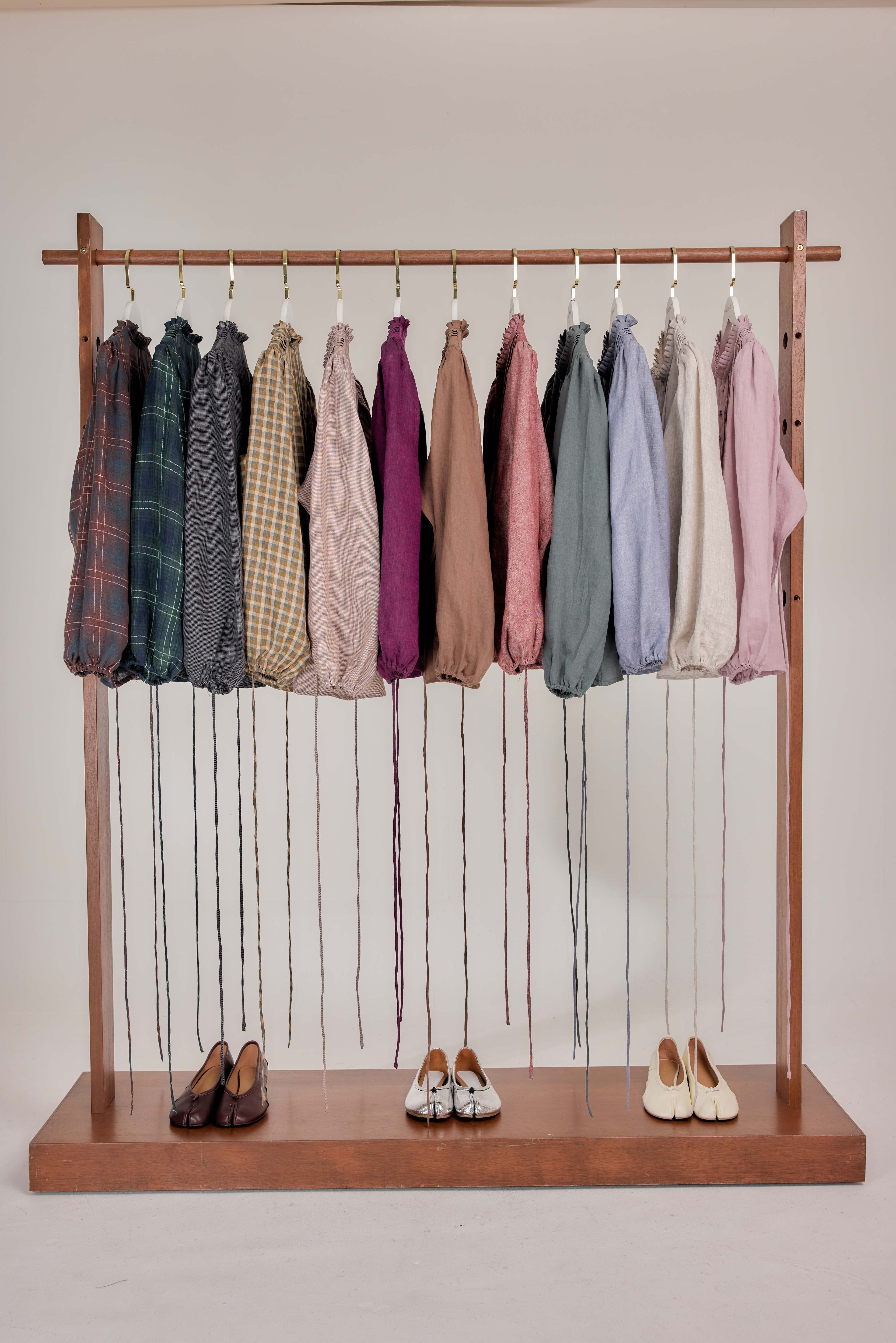 01 - Linen Blouse with Buttons