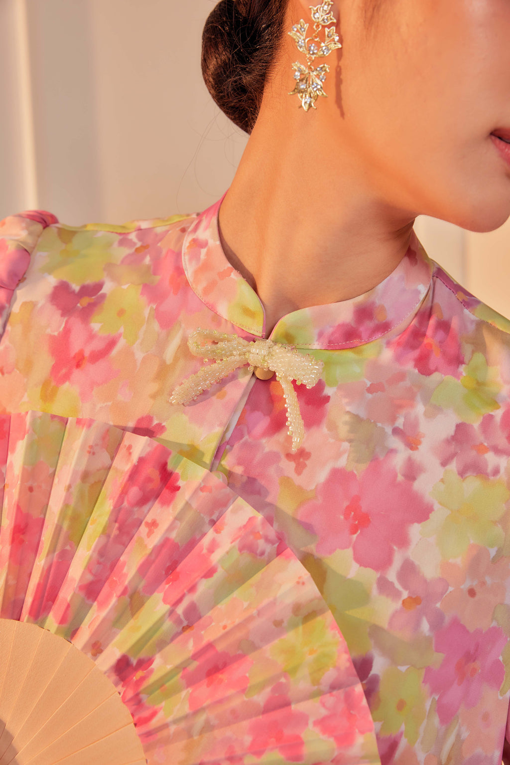 17 - Sundari Kenanga II - Kebarung Sulam Goyang Set With Matching Fan & Selendang