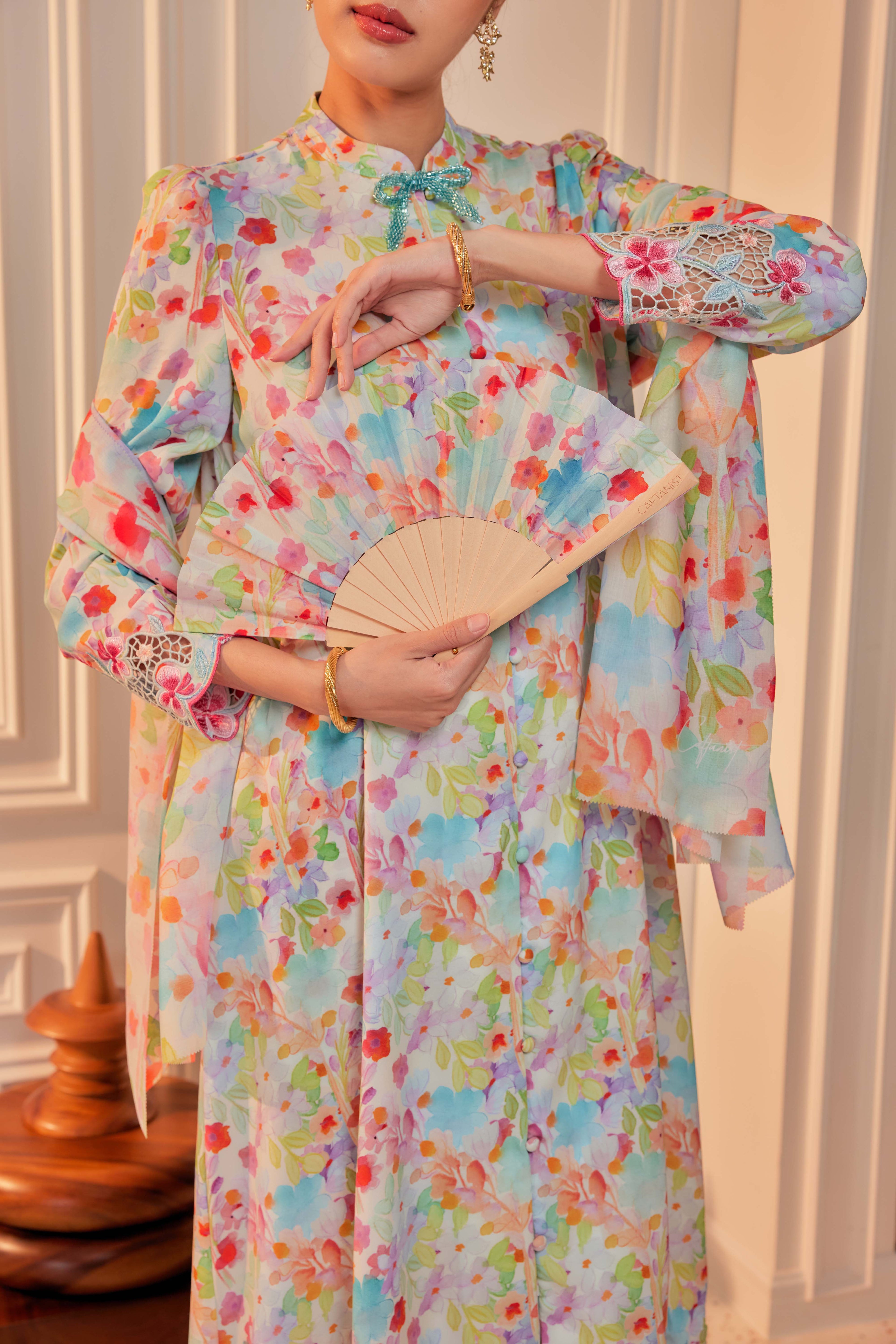 21 - Puspa Warna - Kebarung Sulam Goyang Set With Matching Fan & Selendang