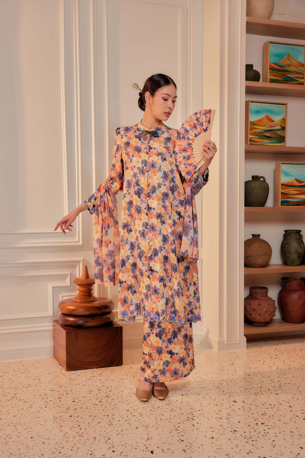 20 - Sundari Kenanga V - Kebarung Sulam Goyang Set With Matching Fan & Selendang