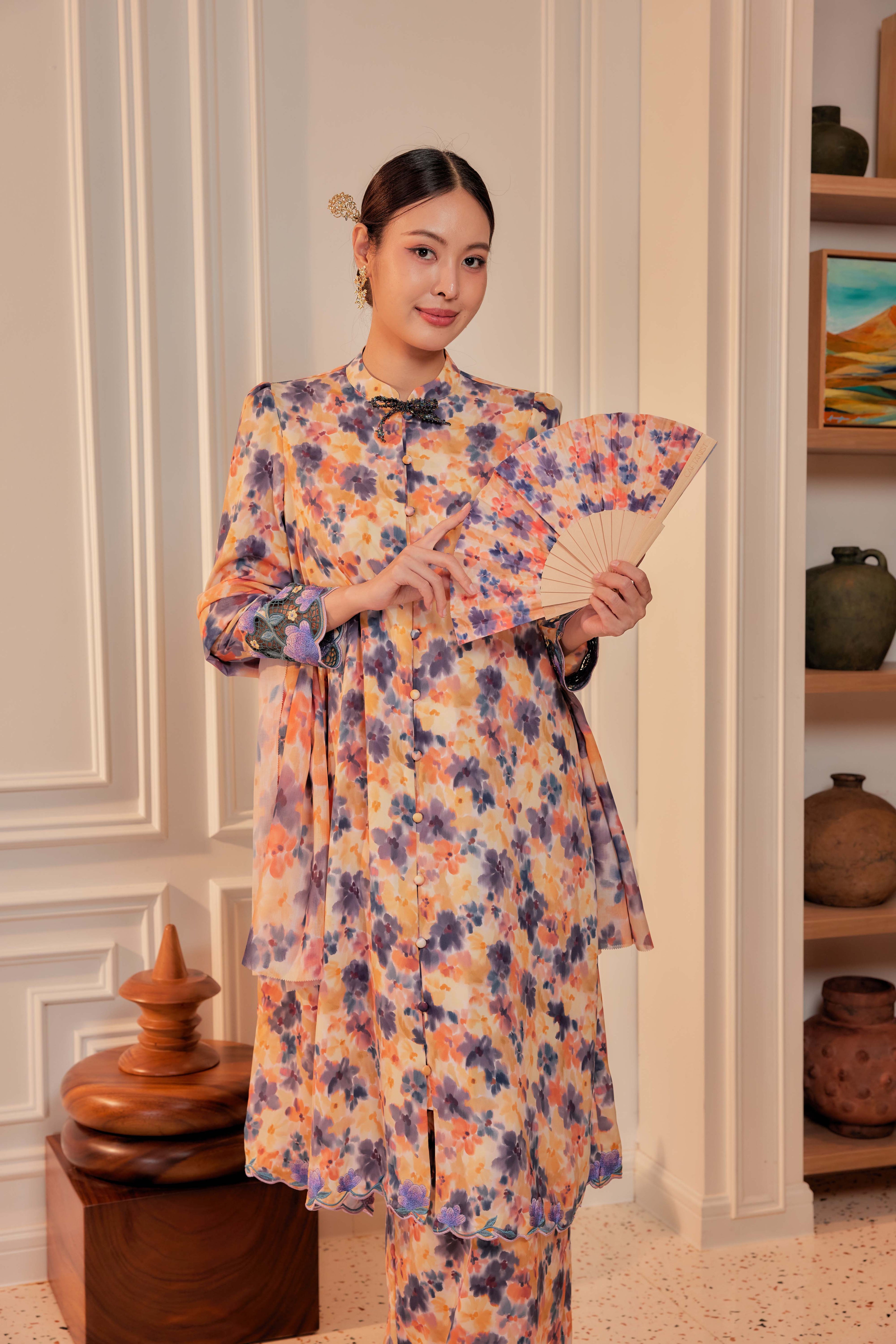 20 - Sundari Kenanga V - Kebarung Sulam Goyang Set With Matching Fan & Selendang