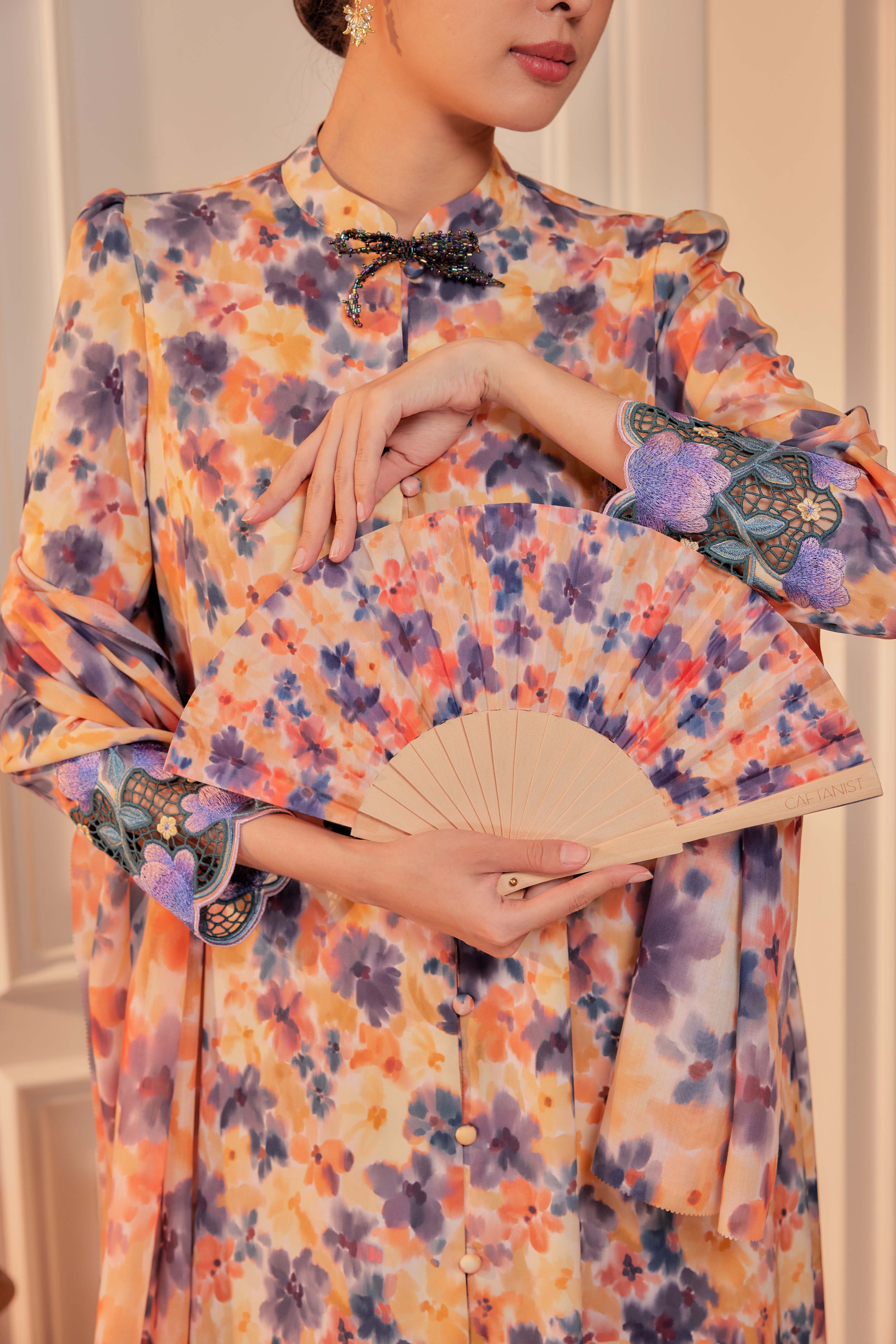 20 - Sundari Kenanga V - Kebarung Sulam Goyang Set With Matching Fan & Selendang