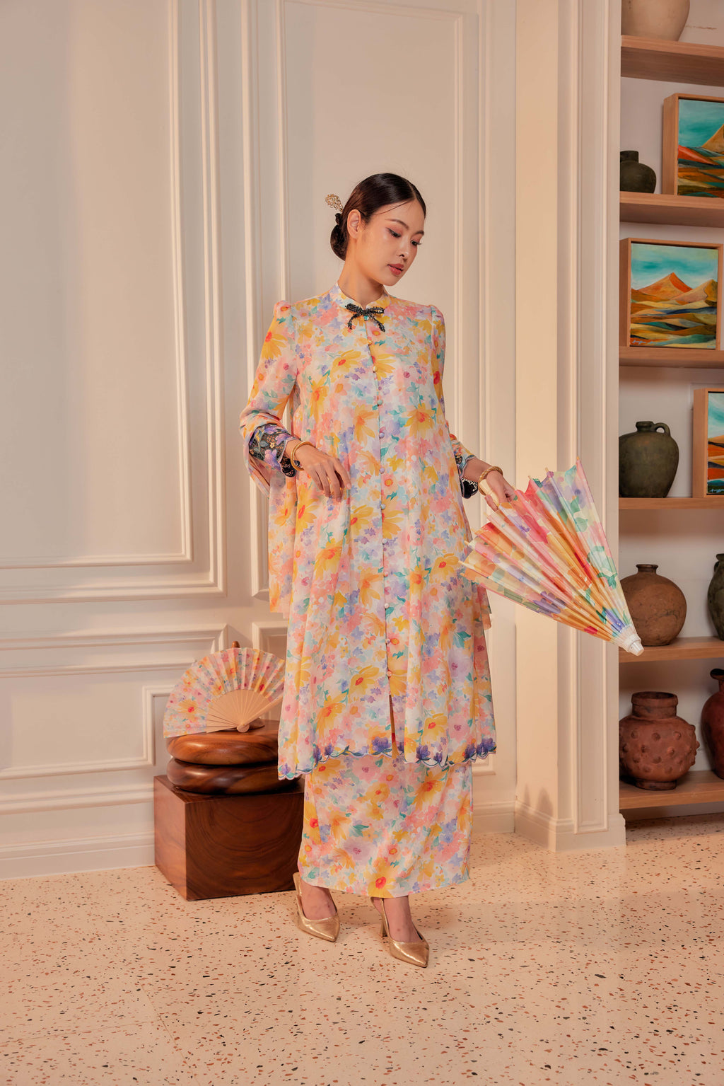 02 - Kembang Ratna - Kebarung Sulam Goyang Set With Matching Selendang