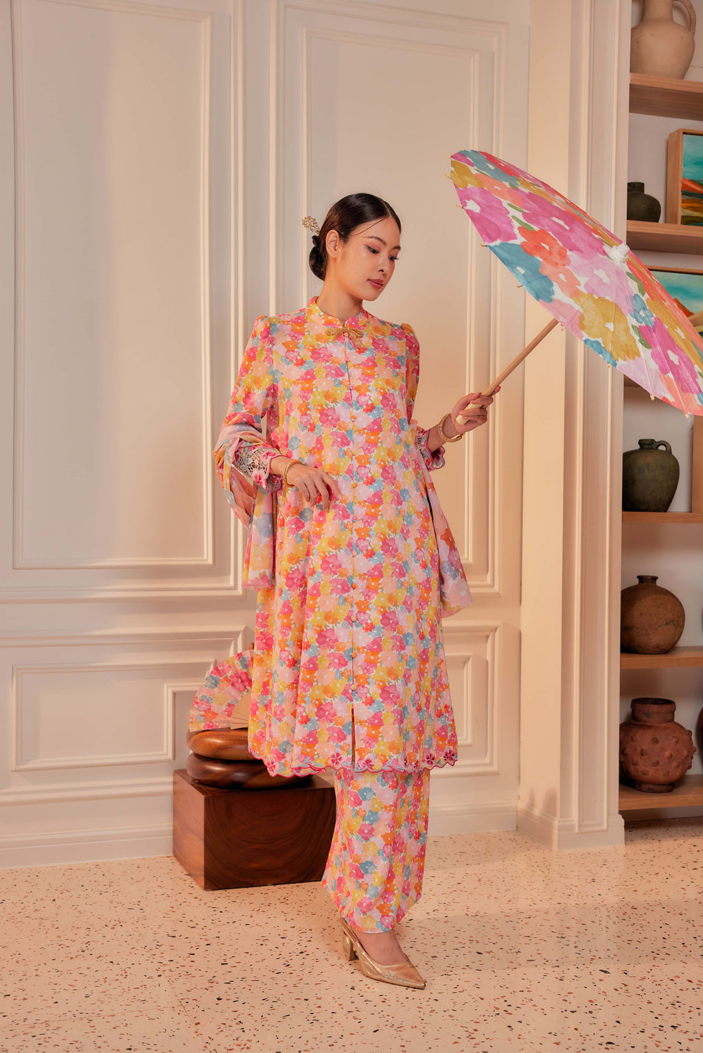 13 - Ratu Melur - Kebarung Sulam Goyang Set With Matching Fan & Selendang