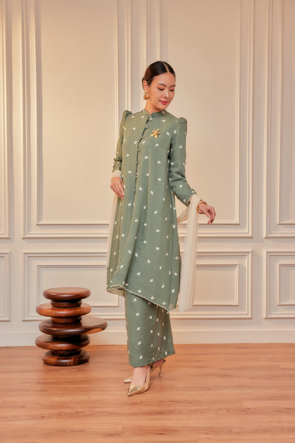 Dewita Floral Embroidered Kebarung with Front Buttons Set (Full Lining)