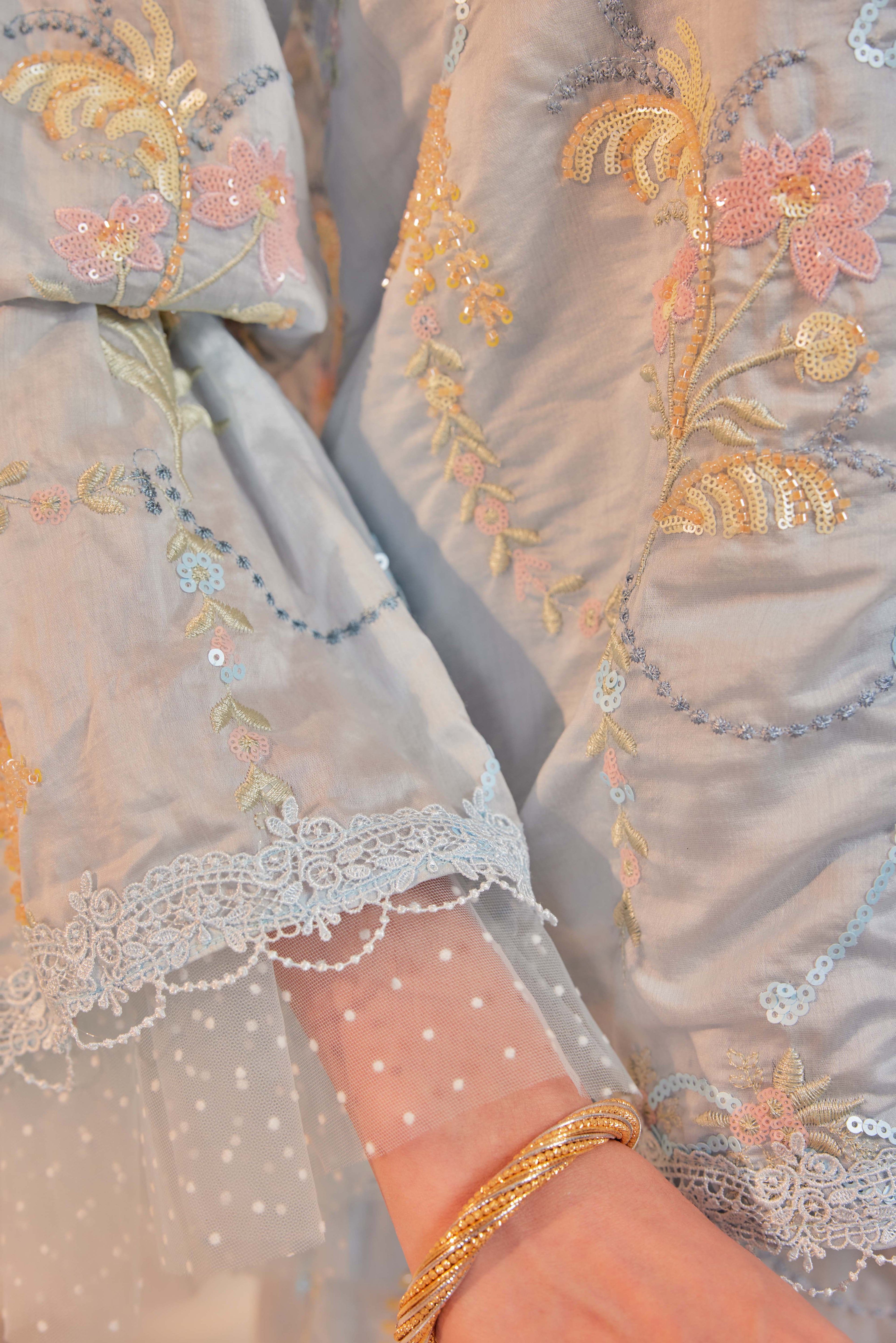 Bayu - Marni Beaded Embellished Kurung with Set of 3 Brooch (Fully Lined)