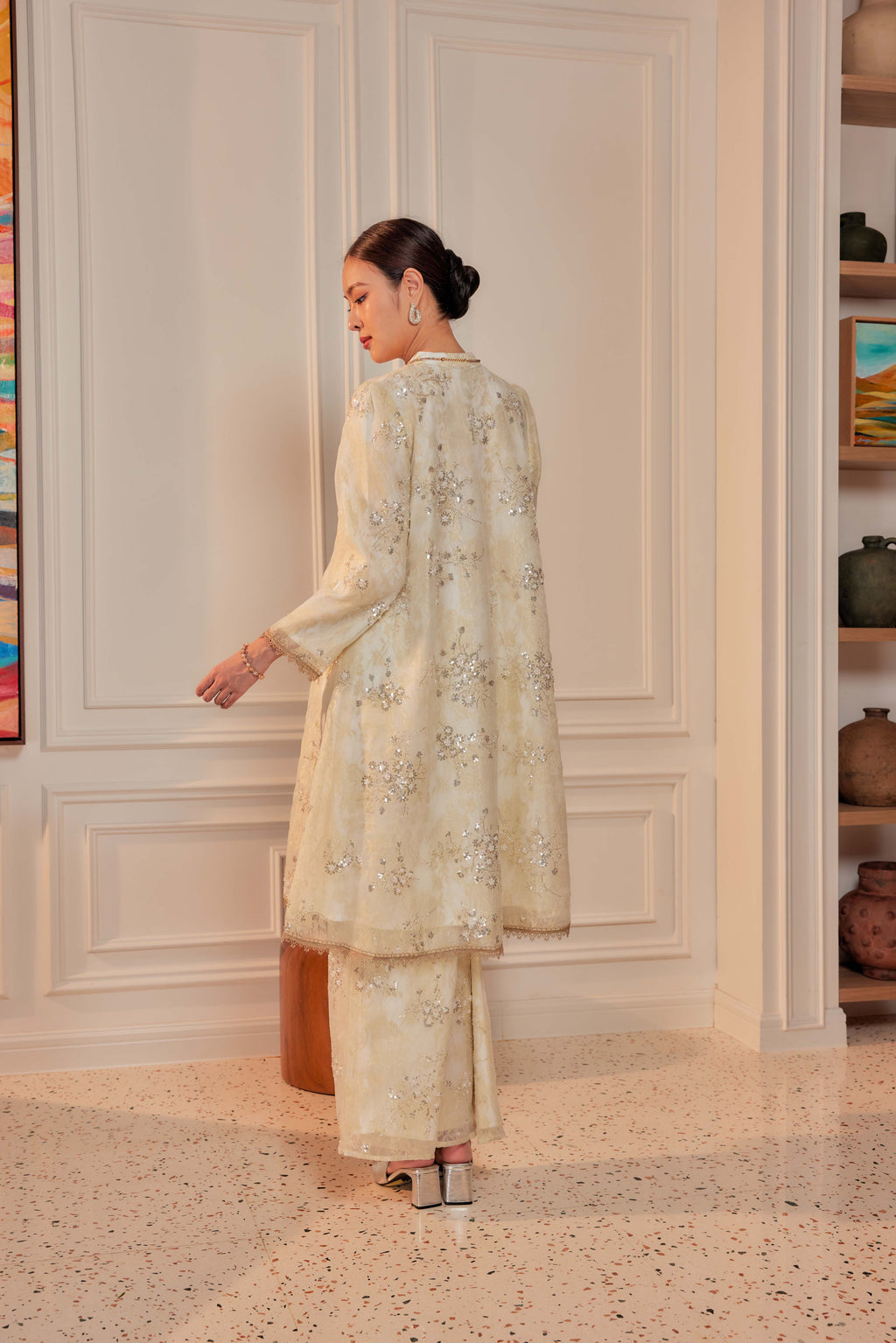 Dewita Embellished Kebarung in Champagne Gold