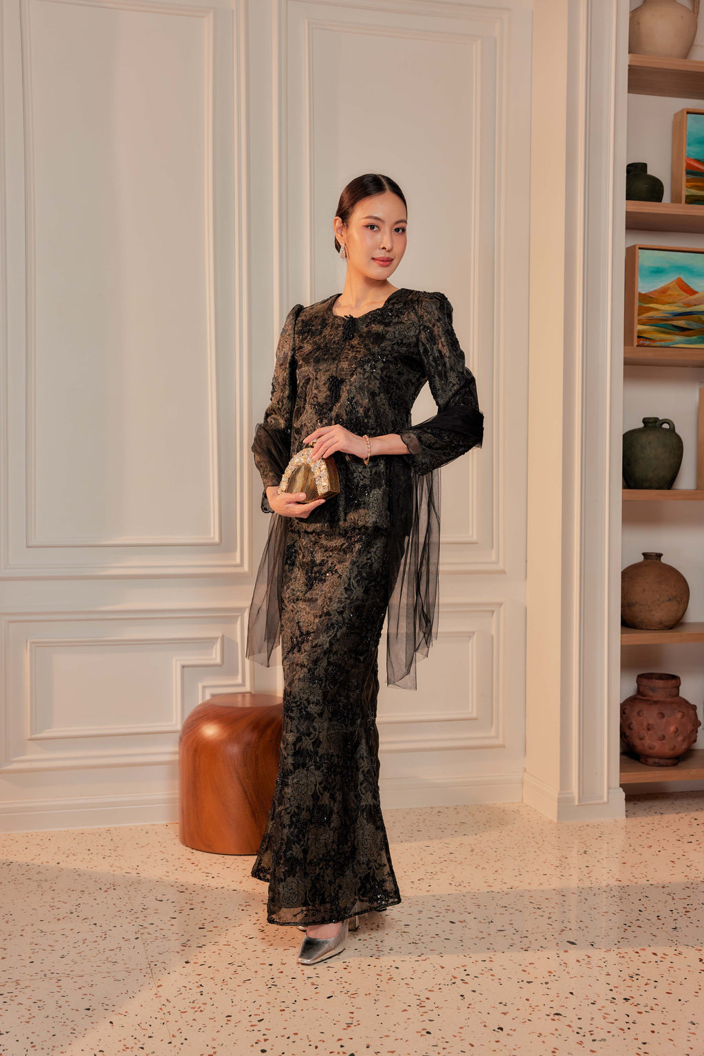 Stardust - Alaia Beaded Lace Kurung With Set of 3 Pearl Brooch (Fully Lined)