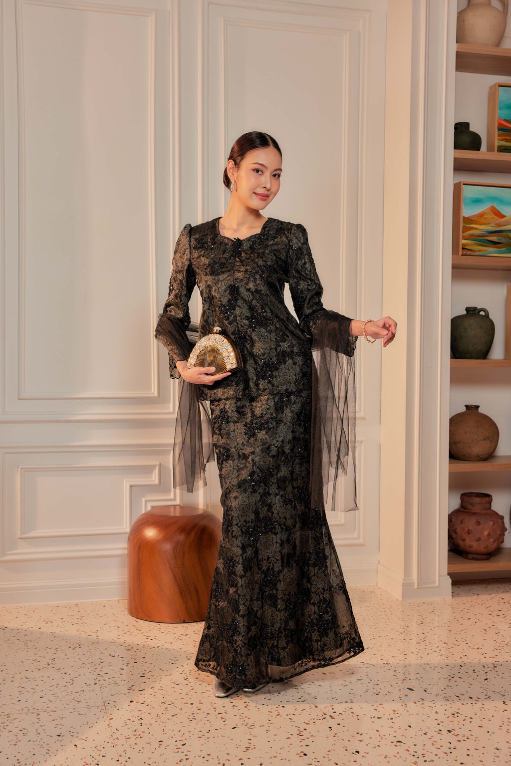 Stardust - Alaia Beaded Lace Kurung With Set of 3 Pearl Brooch (Fully Lined)