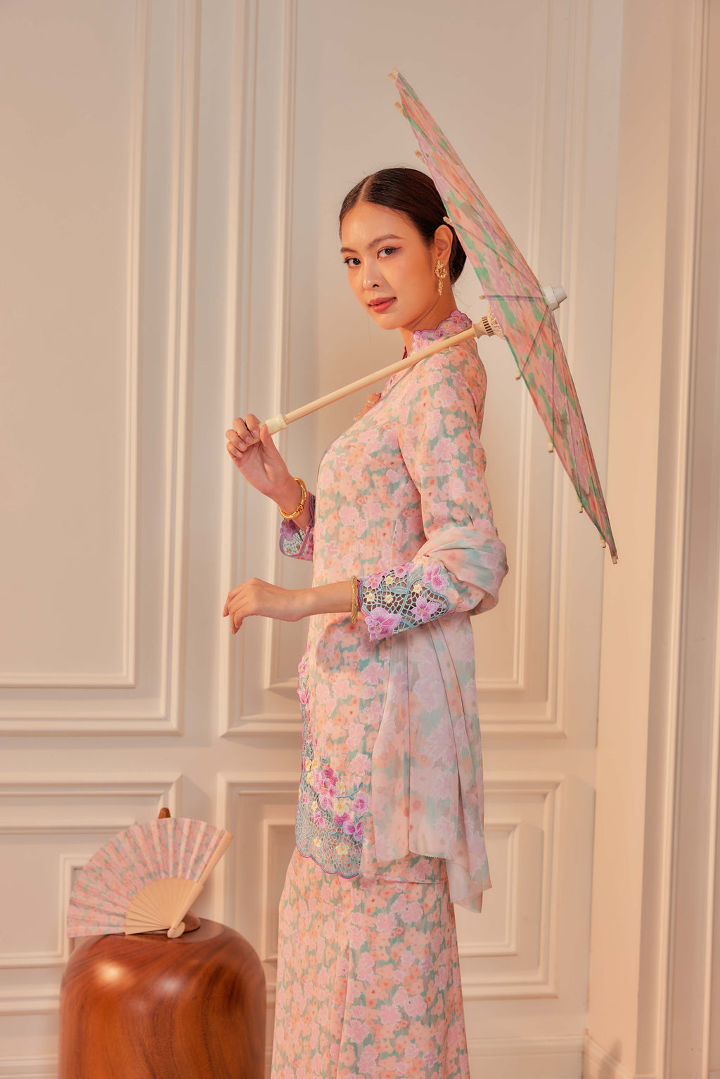 32 - Puspa Dewi - Kebaya Sulam Goyang Set With Matching Fan & Selendang [PREORDER]