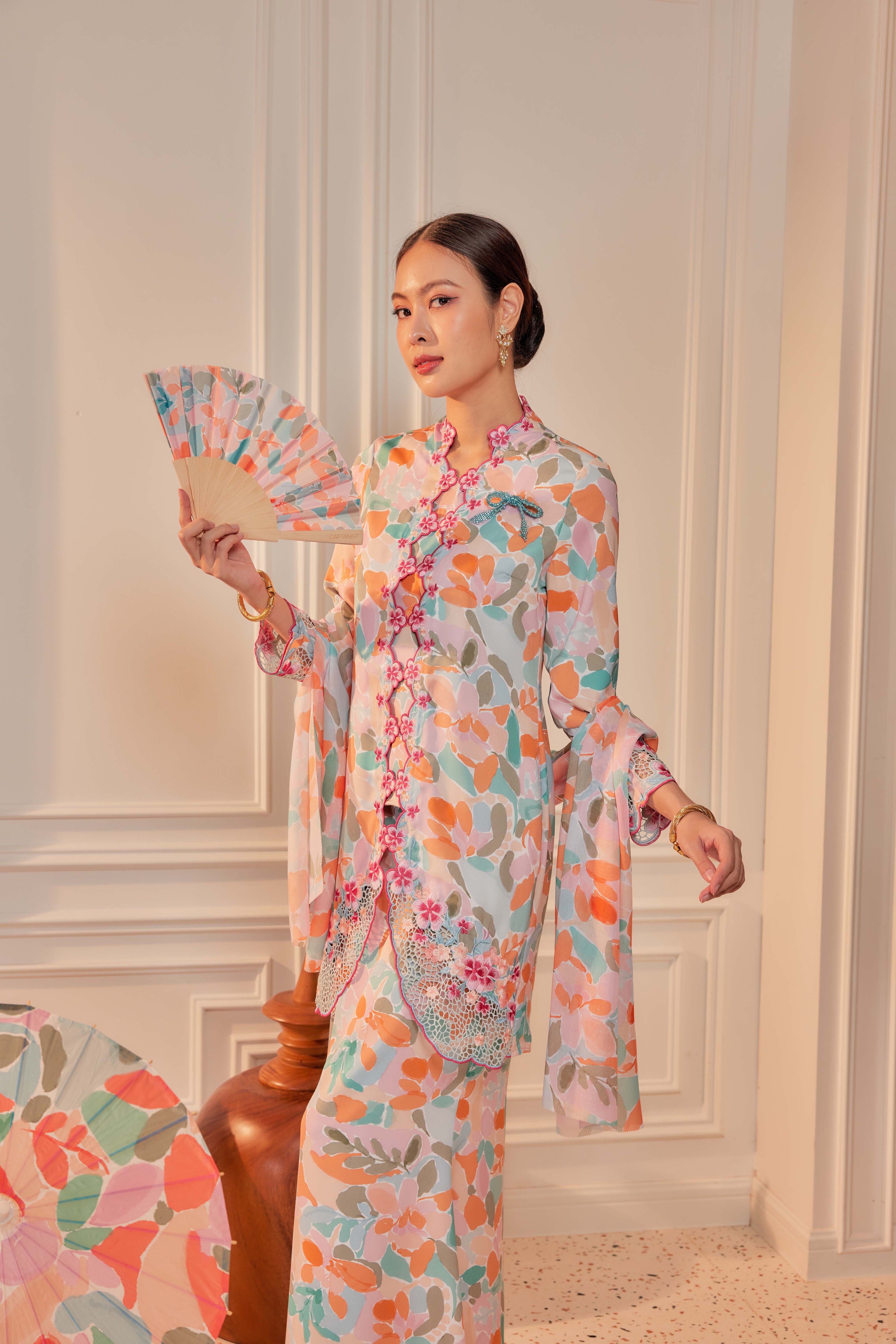 49 - Tanjung Puspita - Kebaya Sulam Goyang Set With Matching Fan & Selendang [PREORDER]