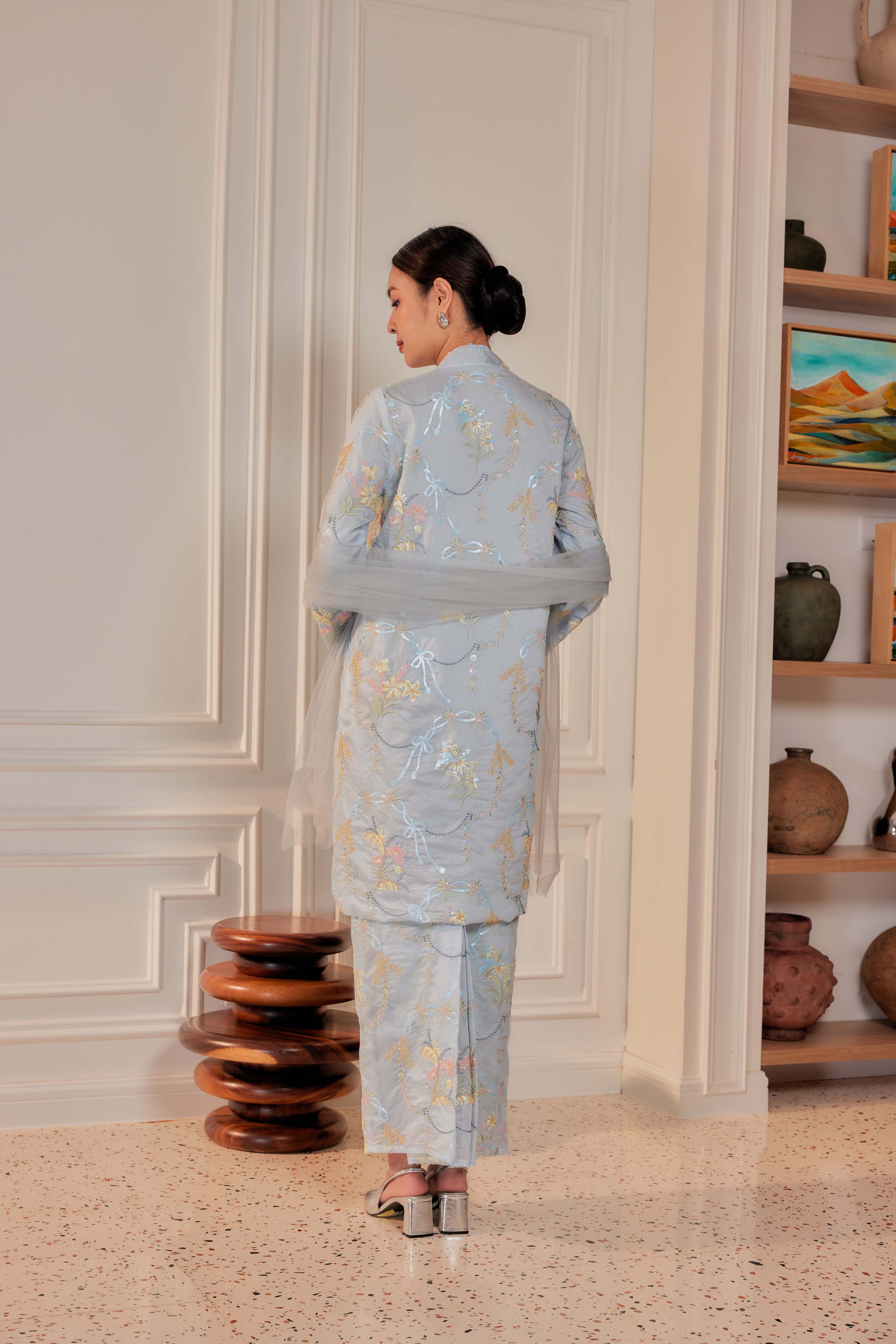 Bayu - Marni Kebarung With Embellishments & Set of 3 Brooch (Fully Lined)