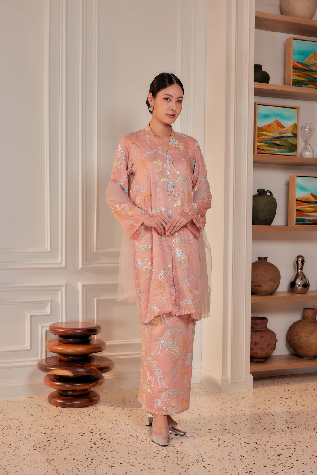 Terakota - Marni Kebarung With Embellishments & Set of 3 Brooch (Fully Lined)