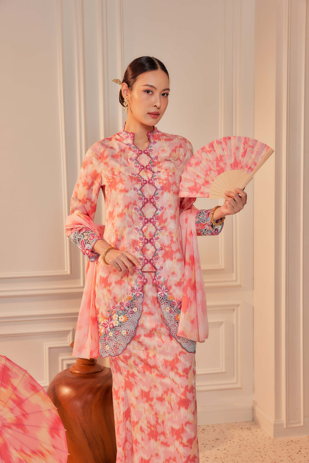 51 - Dewi Kemuning II - Kebaya Sulam Goyang Set With Matching Fan & Selendang [PREORDER]