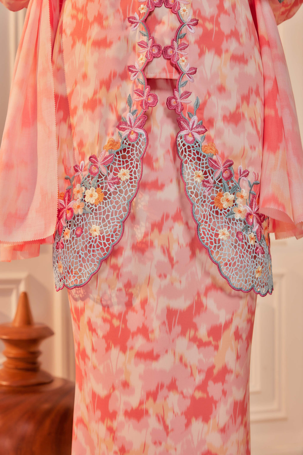 51 - Dewi Kemuning II - Kebaya Sulam Goyang Set With Matching Fan & Selendang [PREORDER]