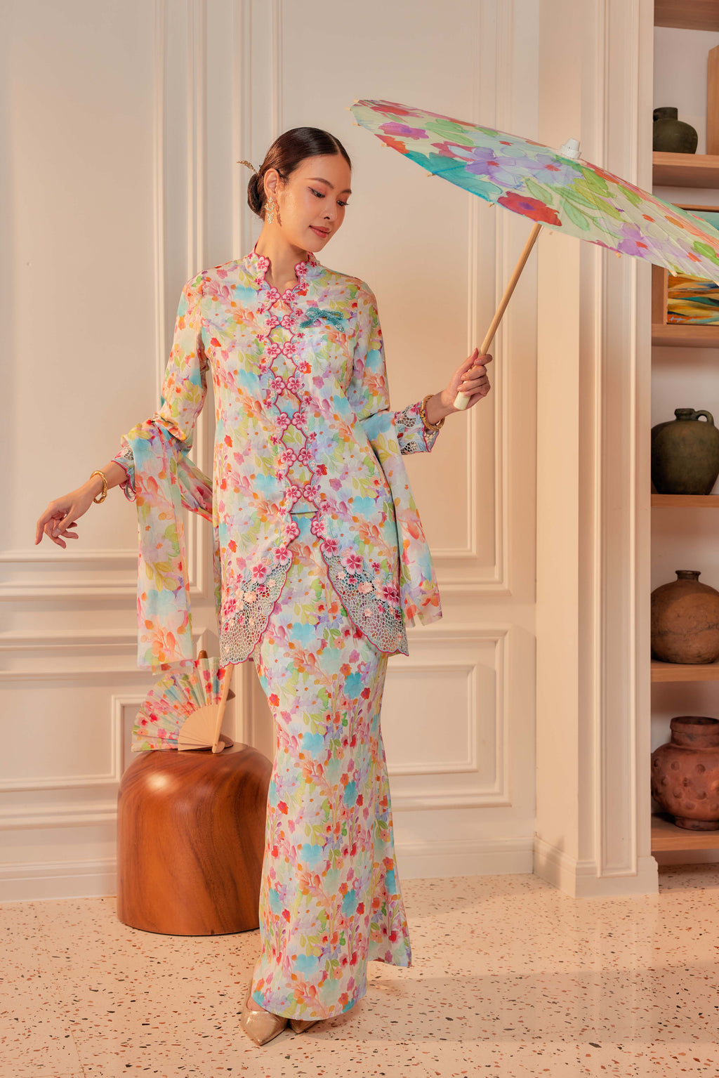 47 - Puspa Warna - Kebaya Sulam Goyang Set With Matching Fan & Selendang [PREORDER]