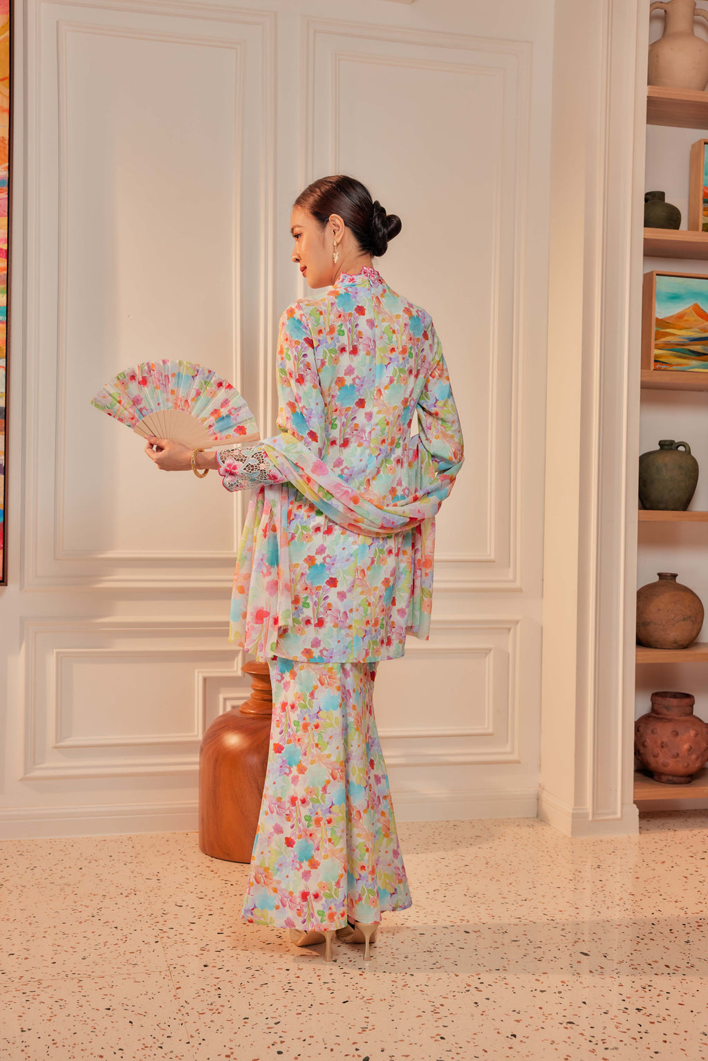 47 - Puspa Warna - Kebaya Sulam Goyang Set With Matching Fan & Selendang [PREORDER]