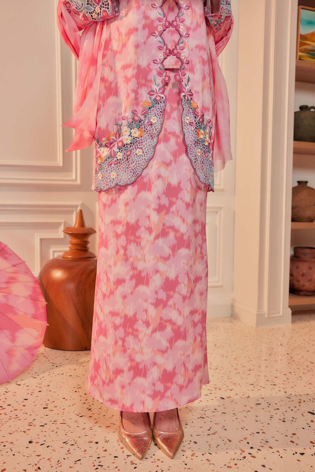 52 - Dewi Kemuning III - Kebaya Sulam Goyang Set With Matching Fan & Selendang [PREORDER]