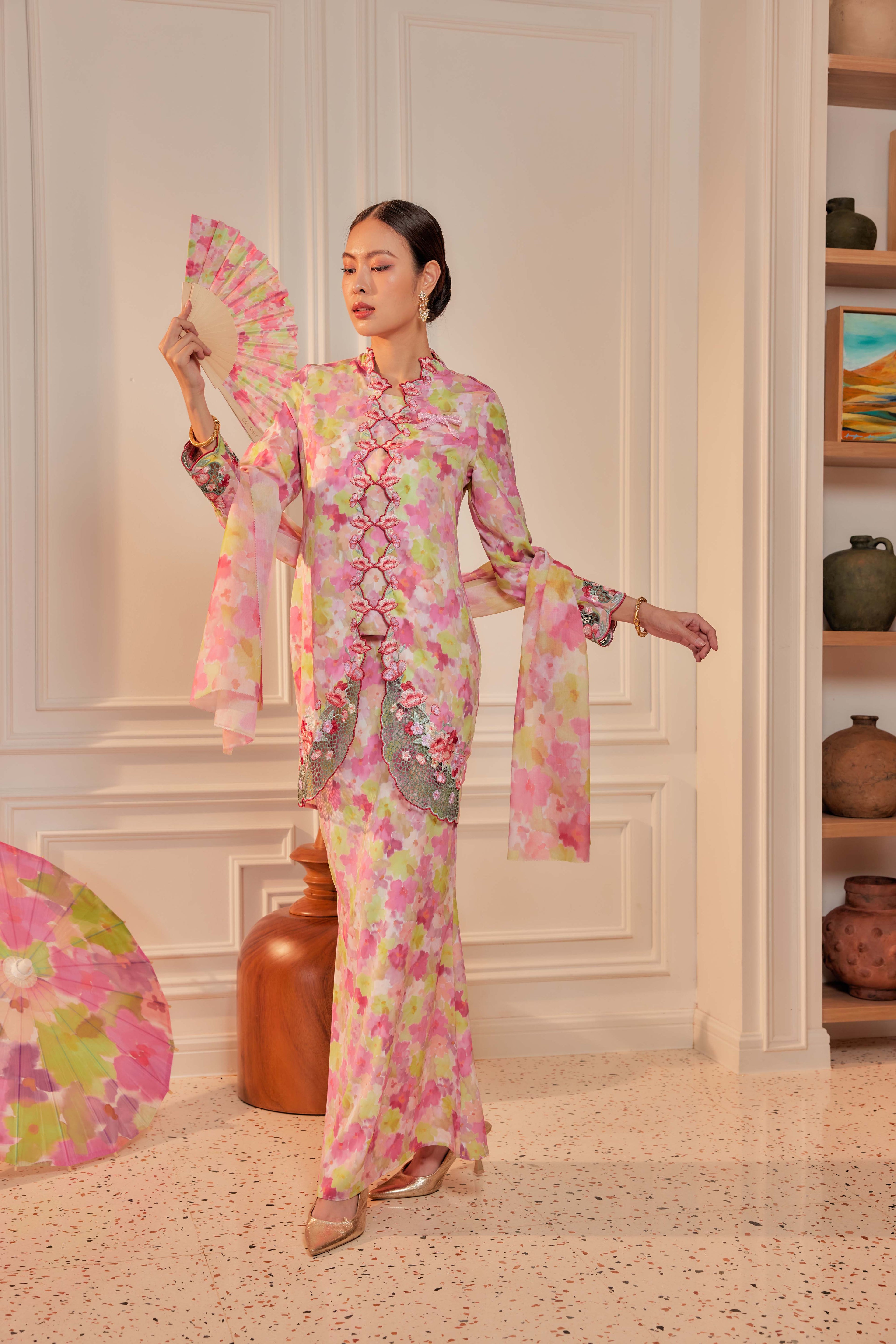 43 - Sundari Kenanga II - Kebaya Sulam Goyang Set With Matching Fan & Selendang [PREORDER]