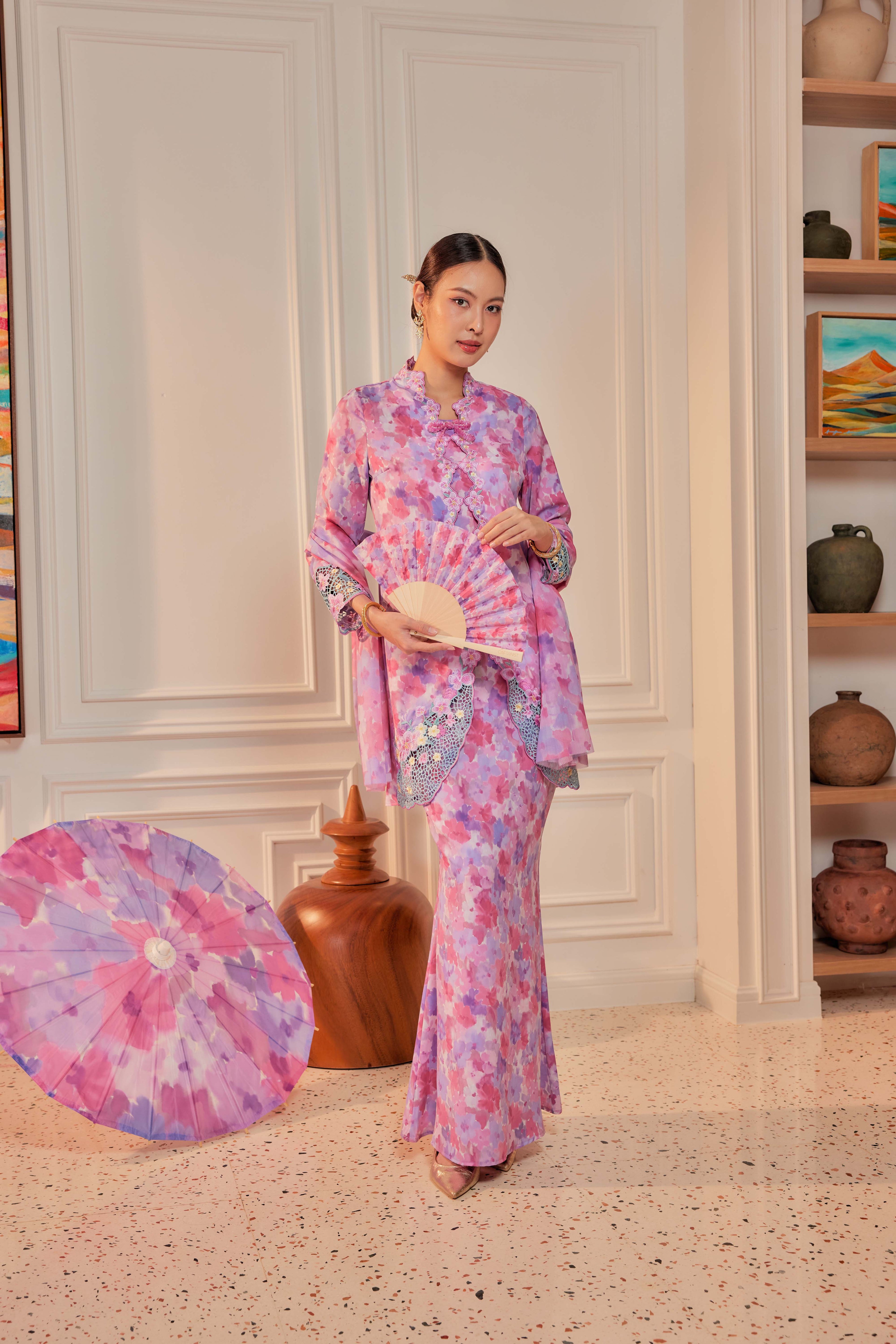 45 - Sundari Kenanga IV - Kebaya Sulam Goyang Set With Matching Fan & Selendang [PREORDER]