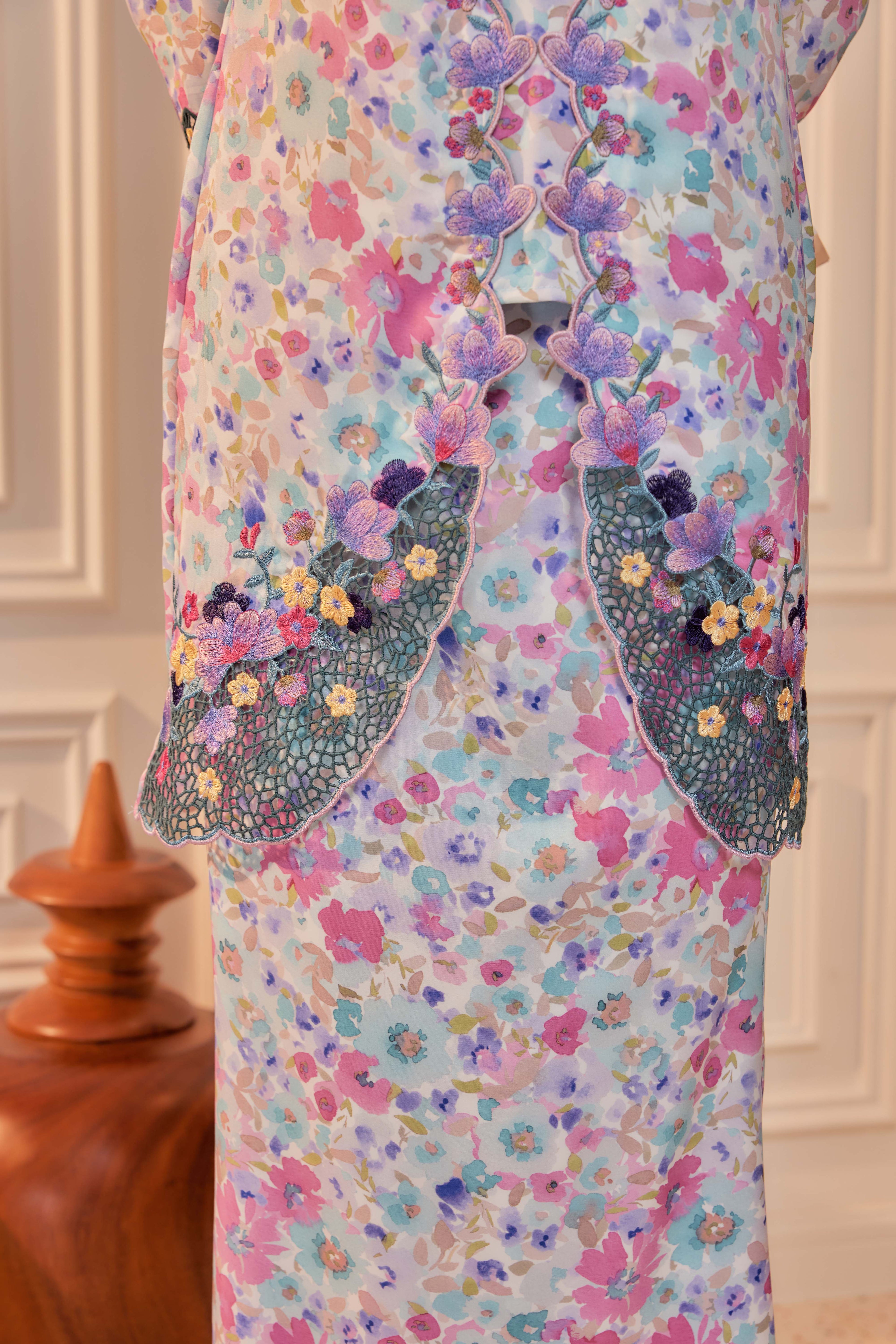 40 - Indah Sekarjati I - Kebaya Sulam Goyang Set With Matching Fan & Selendang [PREORDER]