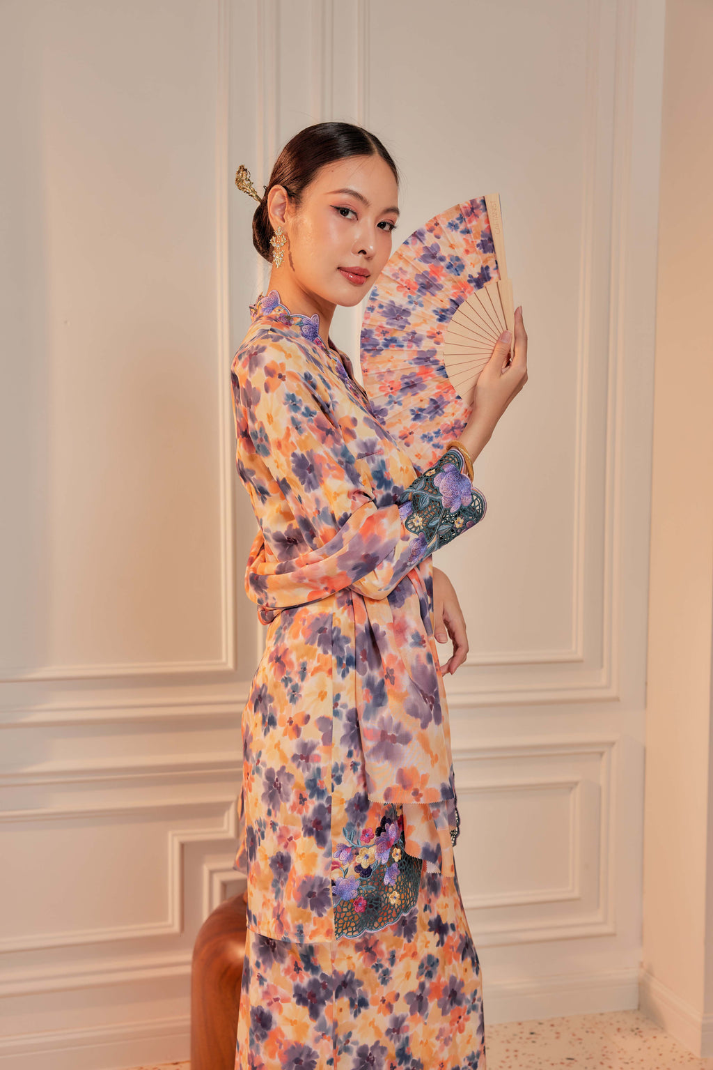 46 - Sundari Kenanga V - Kebaya Sulam Goyang Set With Matching Fan & Selendang [PREORDER]