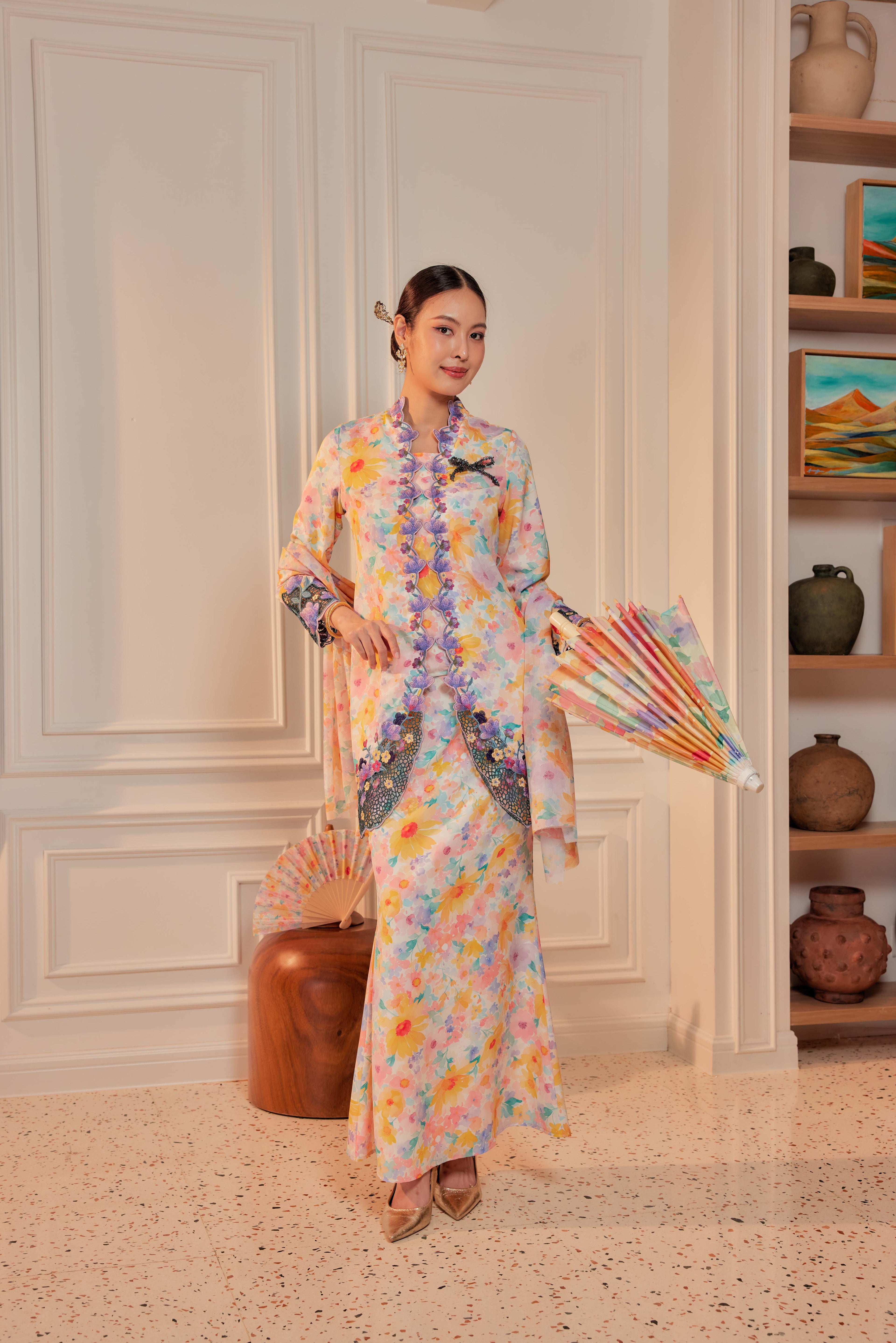 28 - Kembang Ratna - Kebaya Sulam Goyang Set With Matching Fan & Selendang [PREORDER]