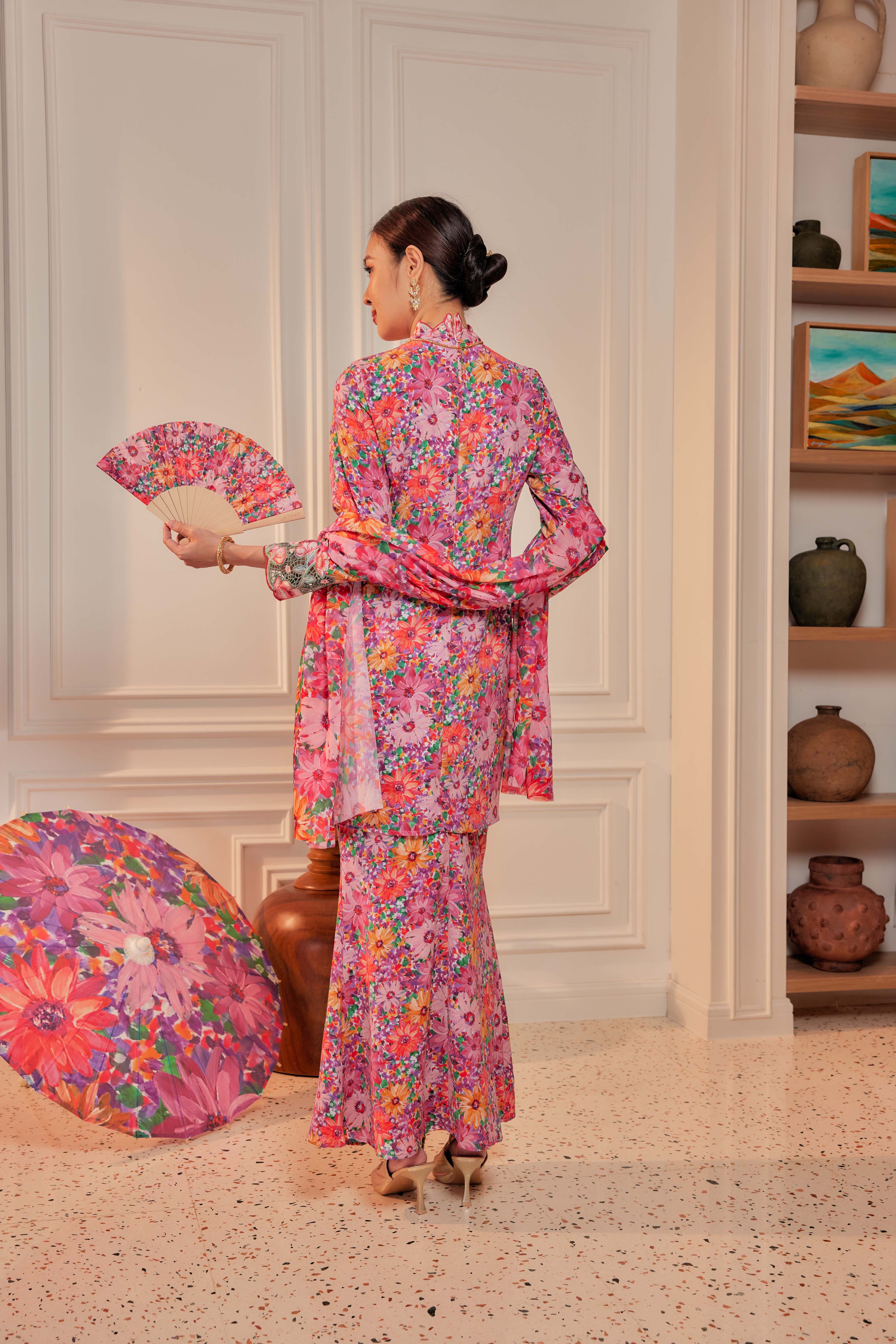 29 - Seroja Indah - Kebaya Sulam Goyang Set With Matching Fan & Selendang [PREORDER]